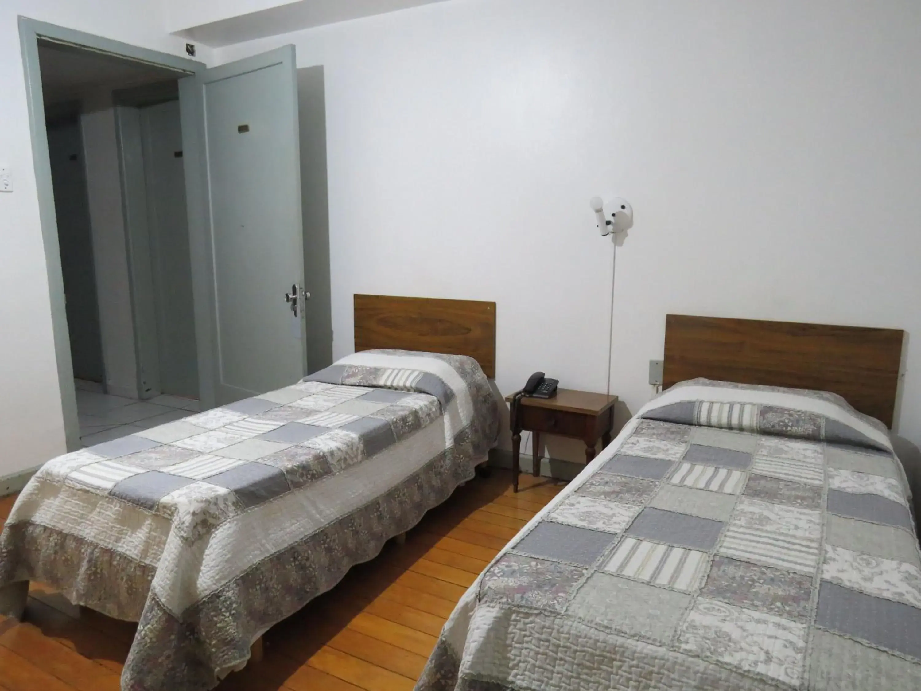 Standard Twin Room in City Hotel Standard Twin Room in City Hotel