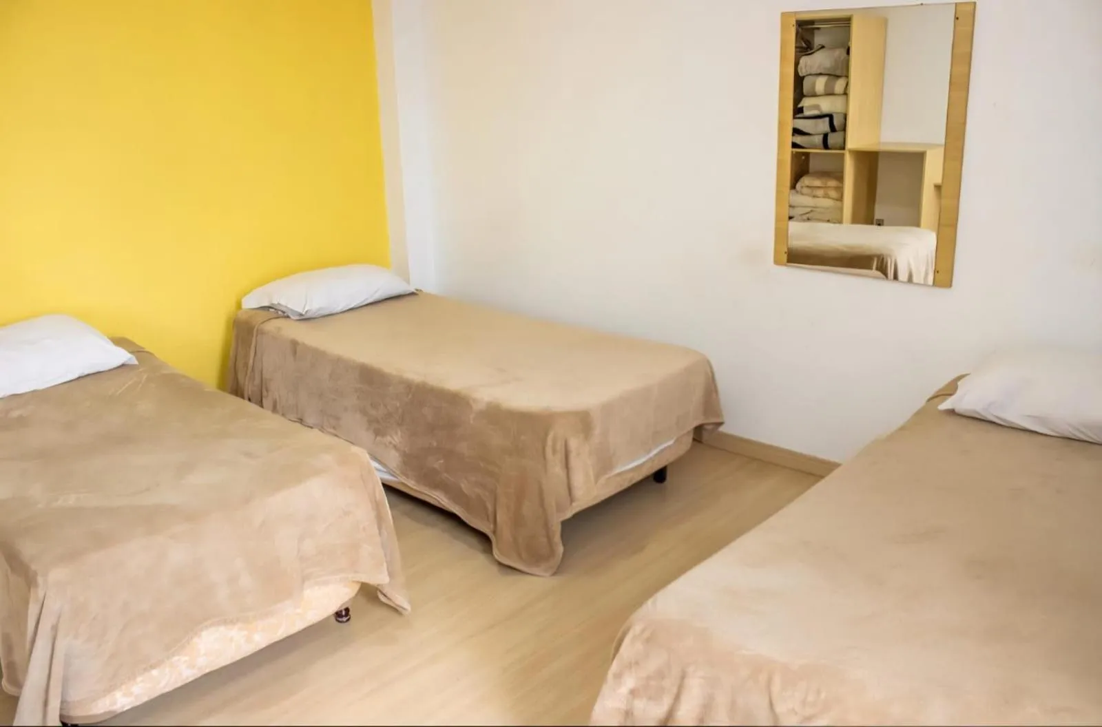 Bedroom, Bed in City Hotel