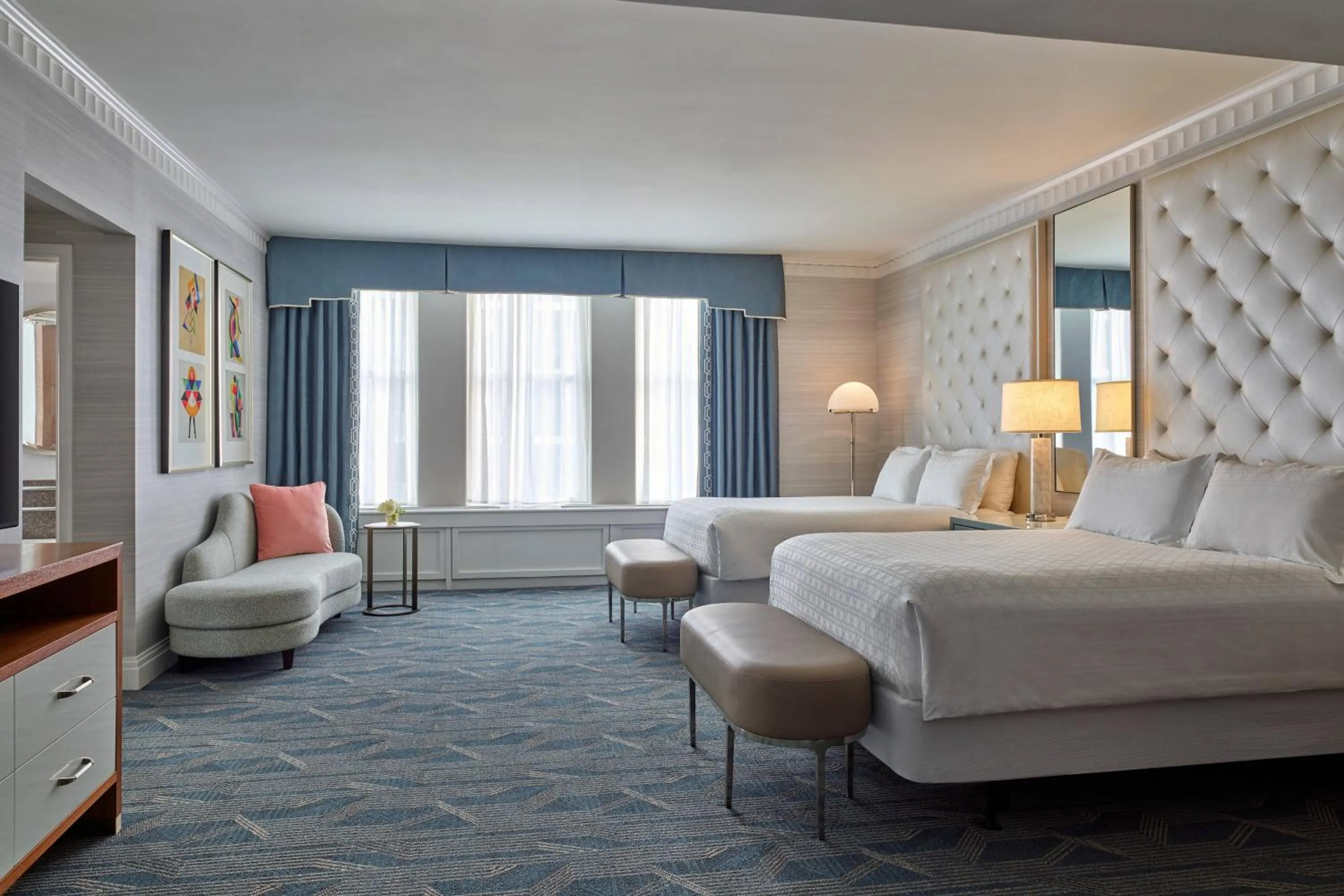 Photo of the whole room, Bed in The Brown Palace Hotel and Spa, Autograph Collection