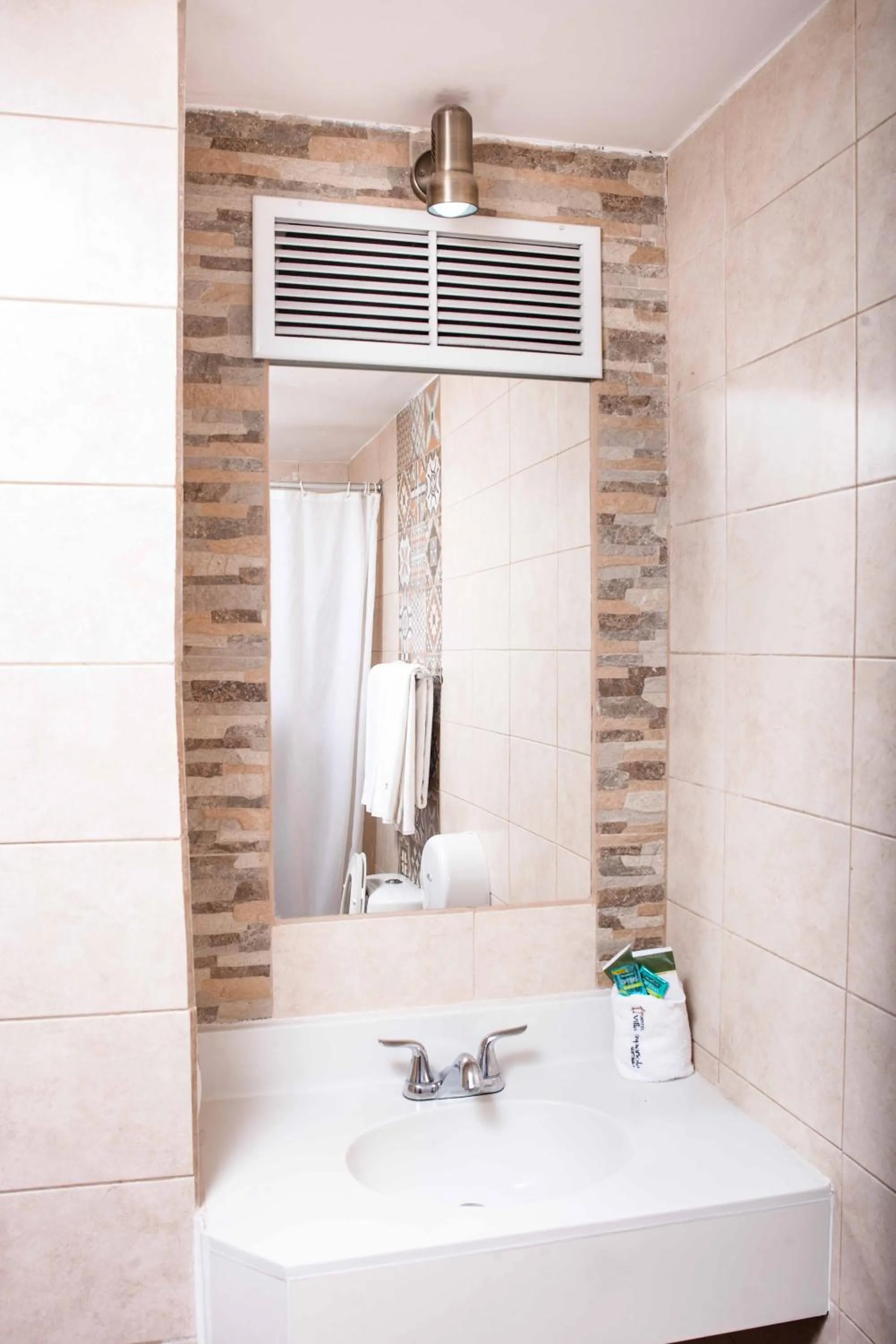 Bathroom in Hotel Villa Española