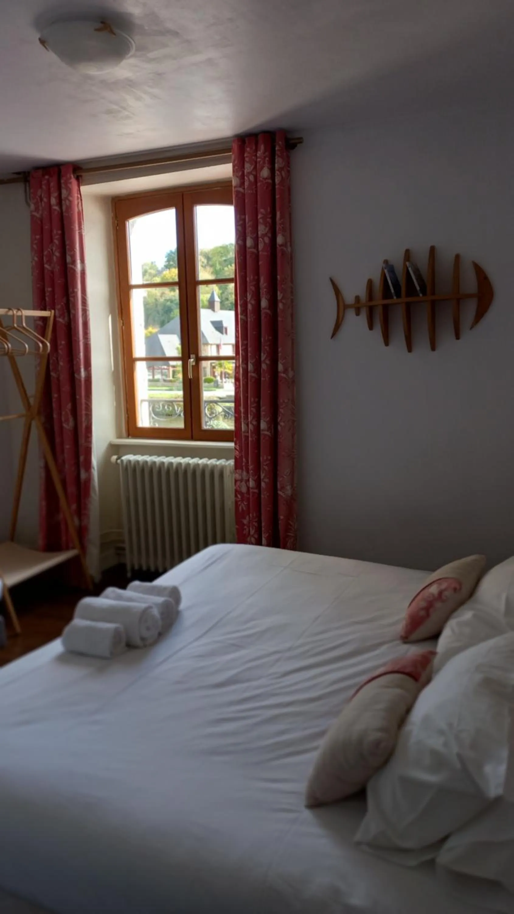 Bed in Le Poisson Ivre