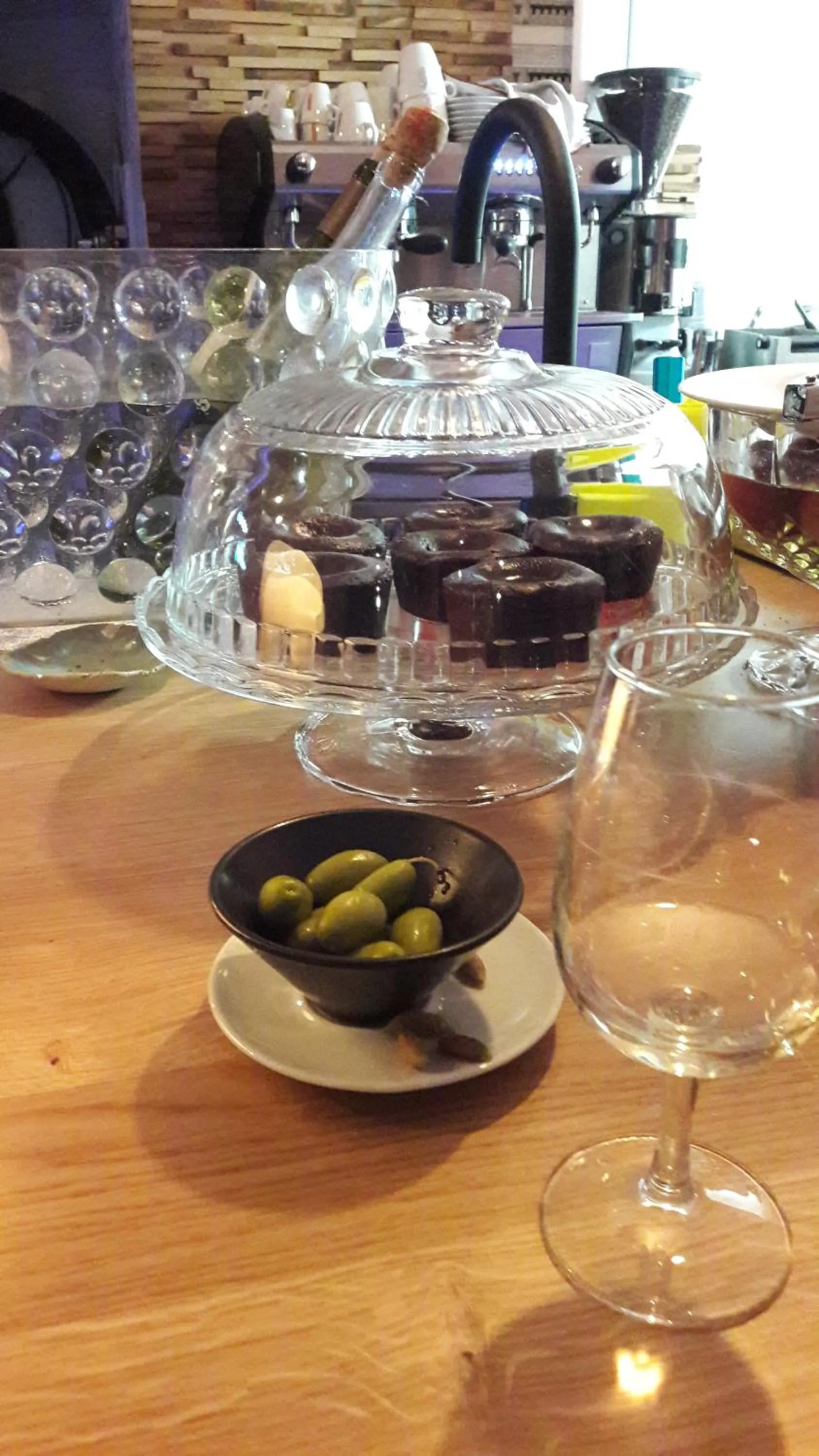 Food and drinks in Le Poisson Ivre