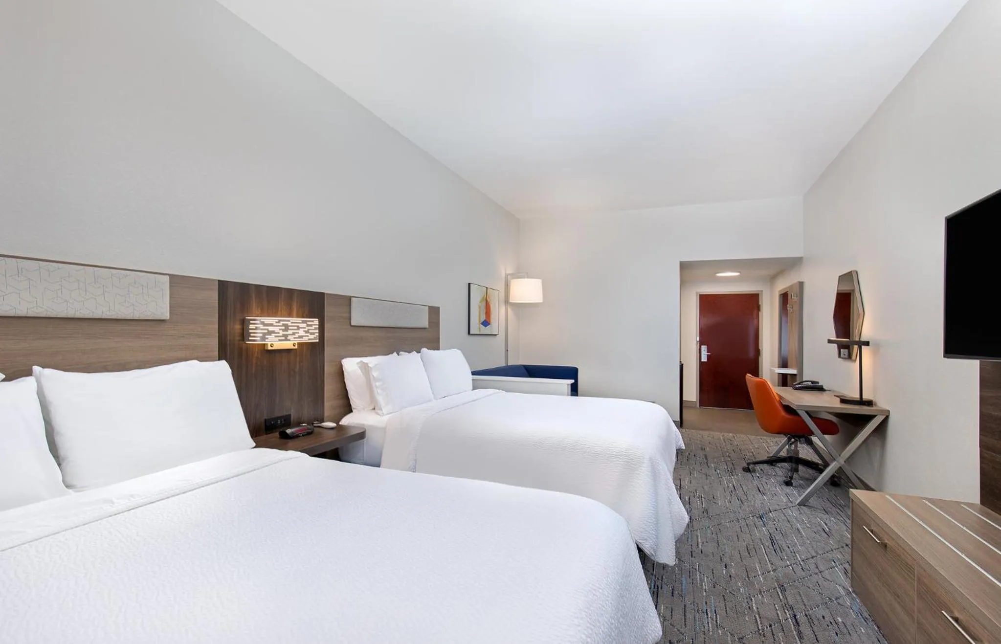 Photo of the whole room, Bed in Holiday Inn Express Savannah South I-95 Richmond Hill by IHG