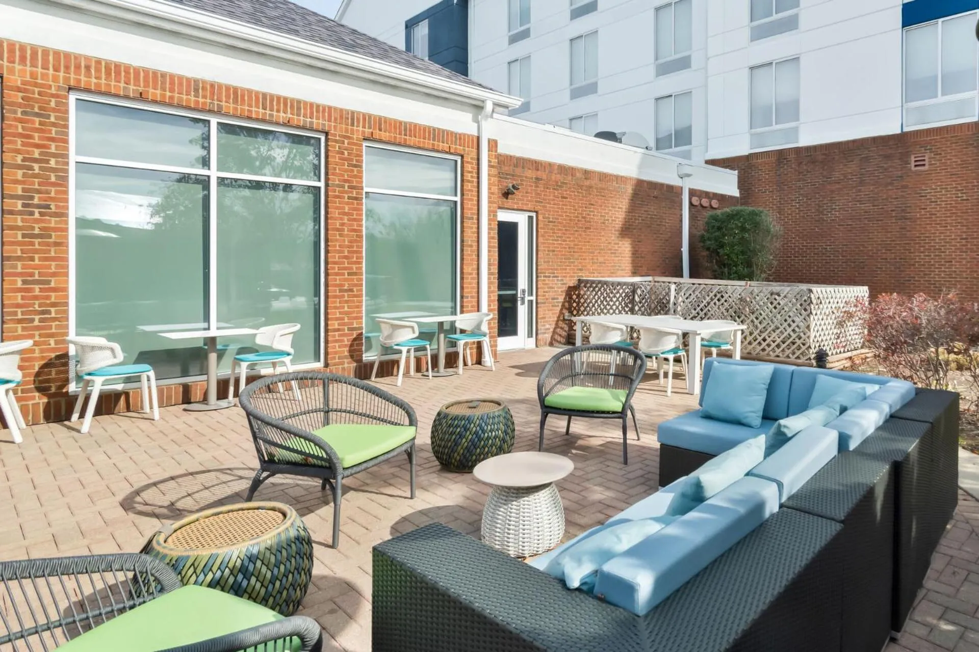 Patio in Hilton Garden Inn Lexington Georgetown