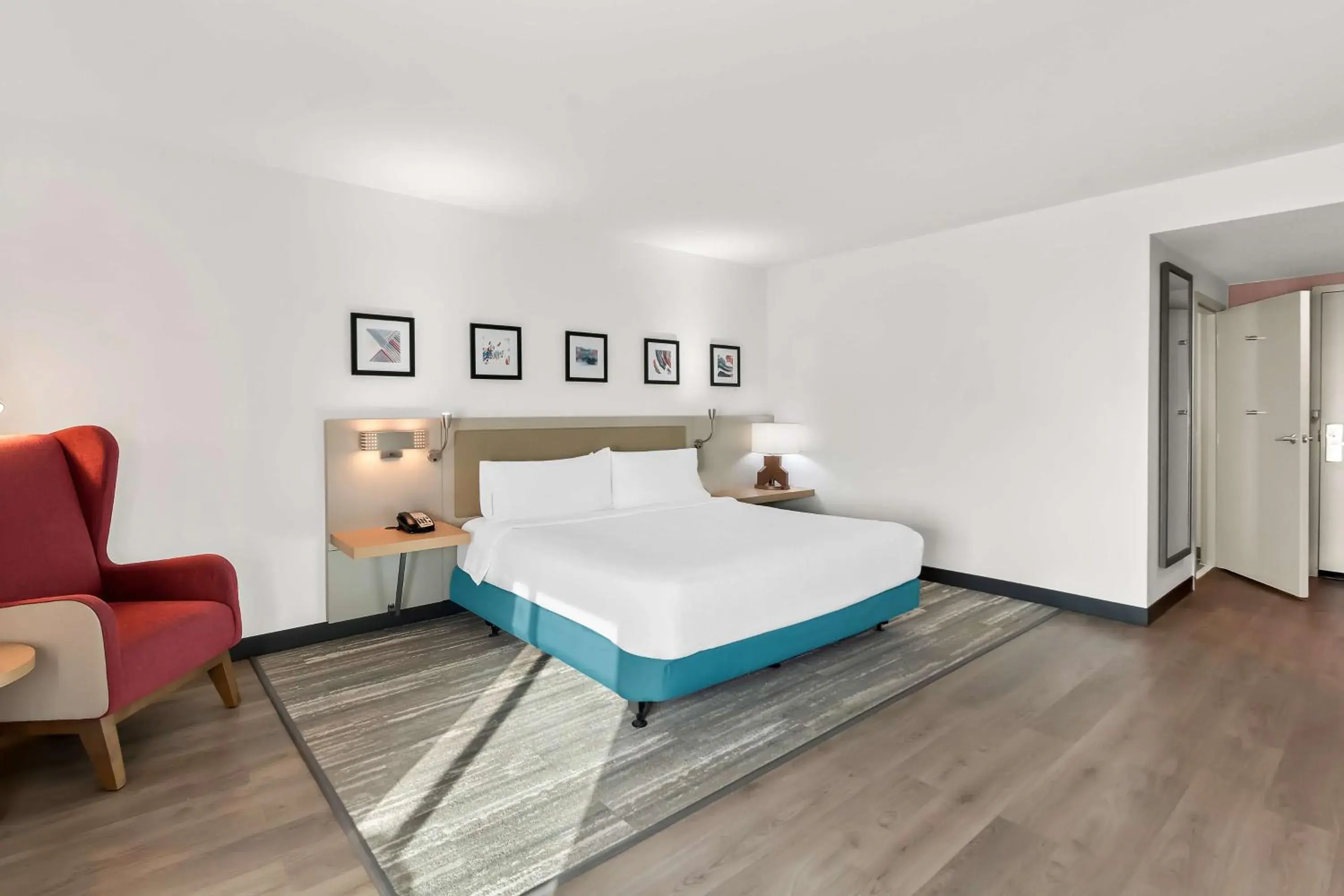 King Room with Tub - Mobility and Hearing Access in Hilton Garden Inn Lexington Georgetown King Room with Tub - Mobility and Hearing Access in Hilton Garden Inn Lexington Georgetown