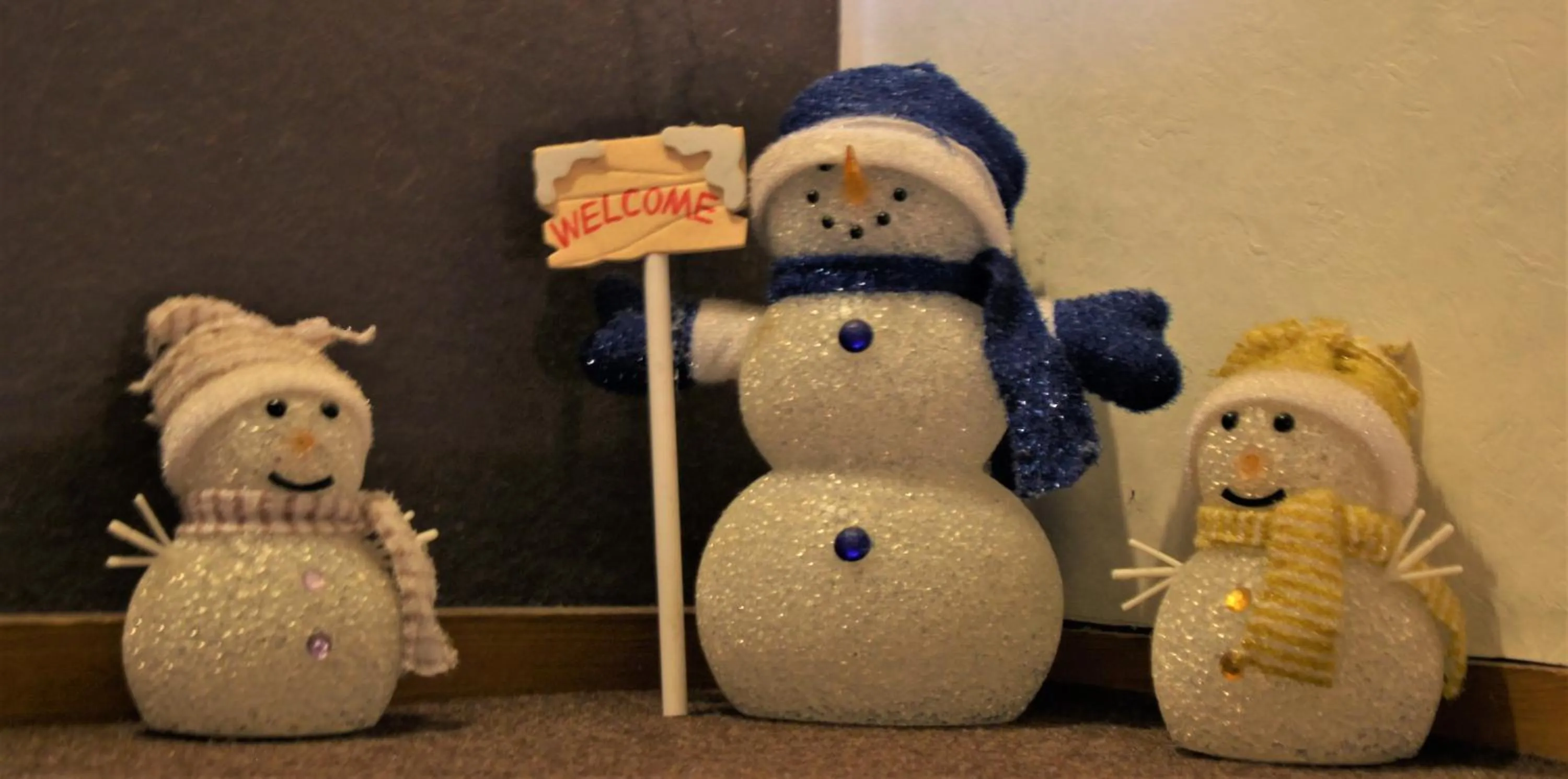 People in Lodge Oakland