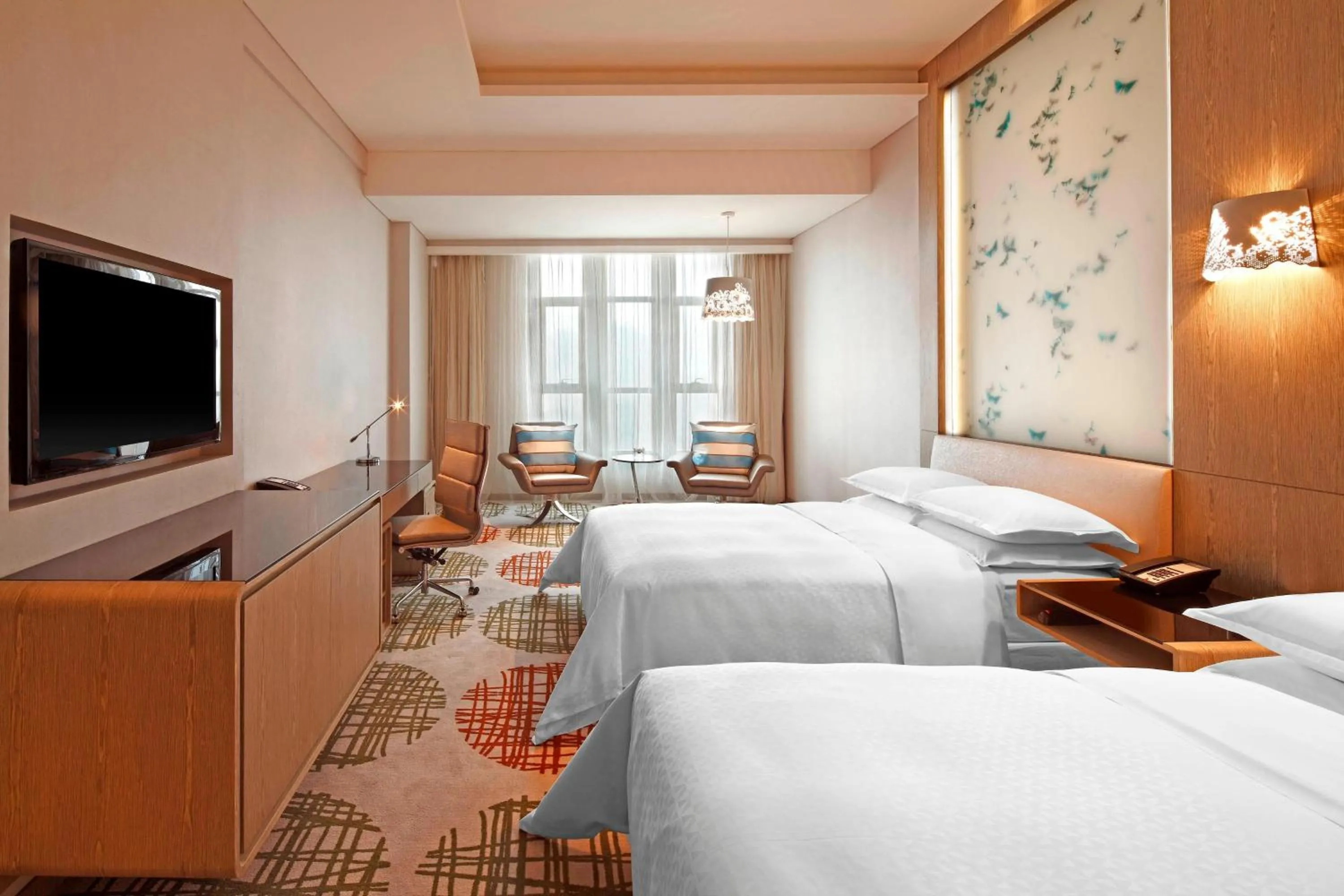 Photo of the whole room, Bed in Four Points by Sheraton Luohe