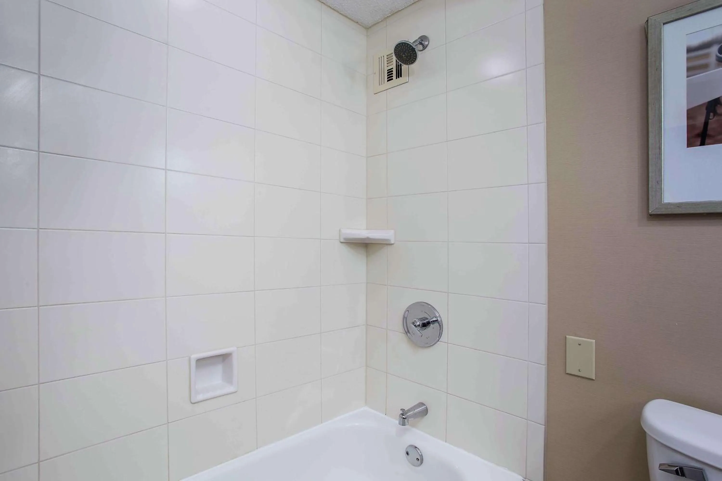 Bathroom in Embassy Suites Lexington