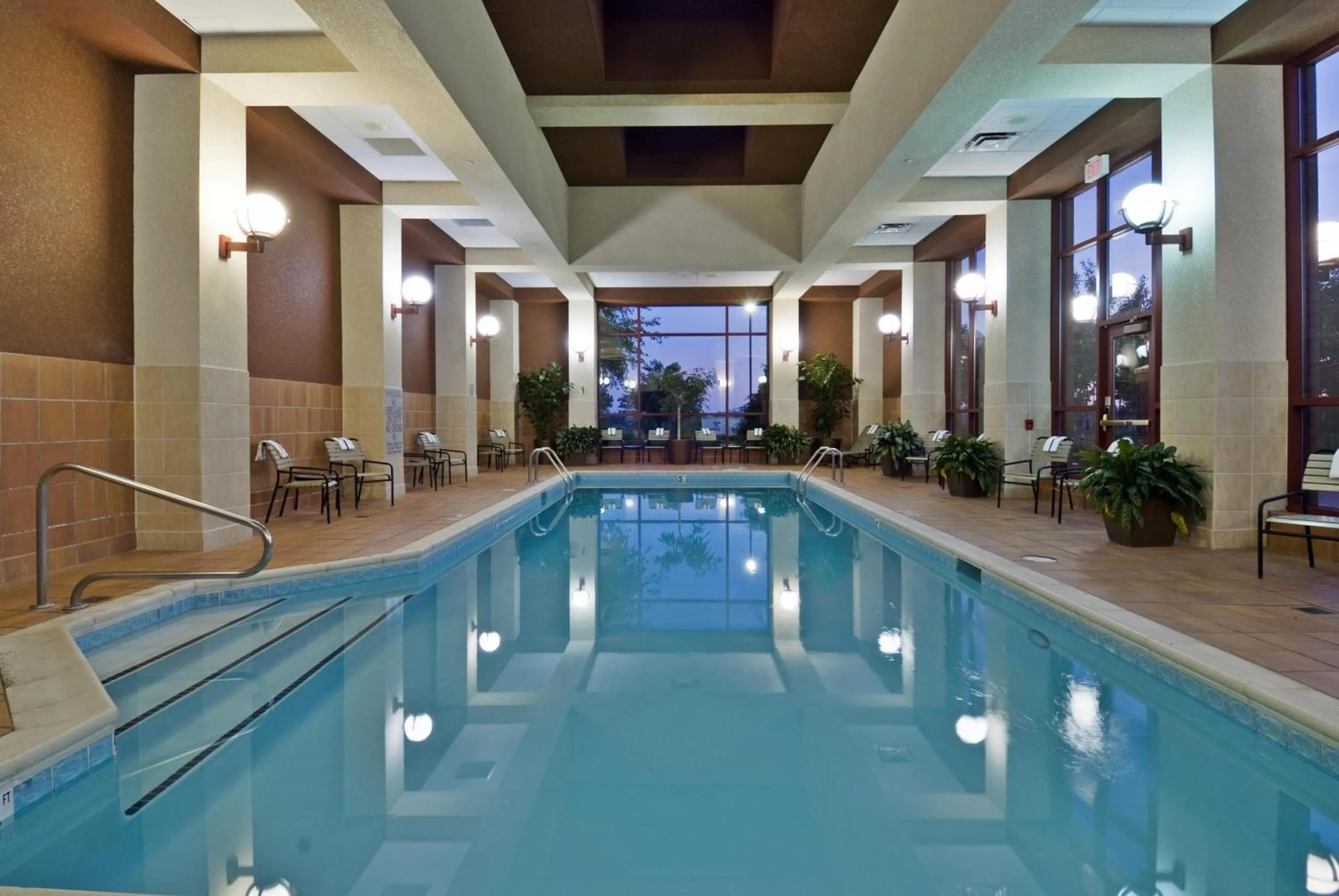 Pool view in Embassy Suites Lexington