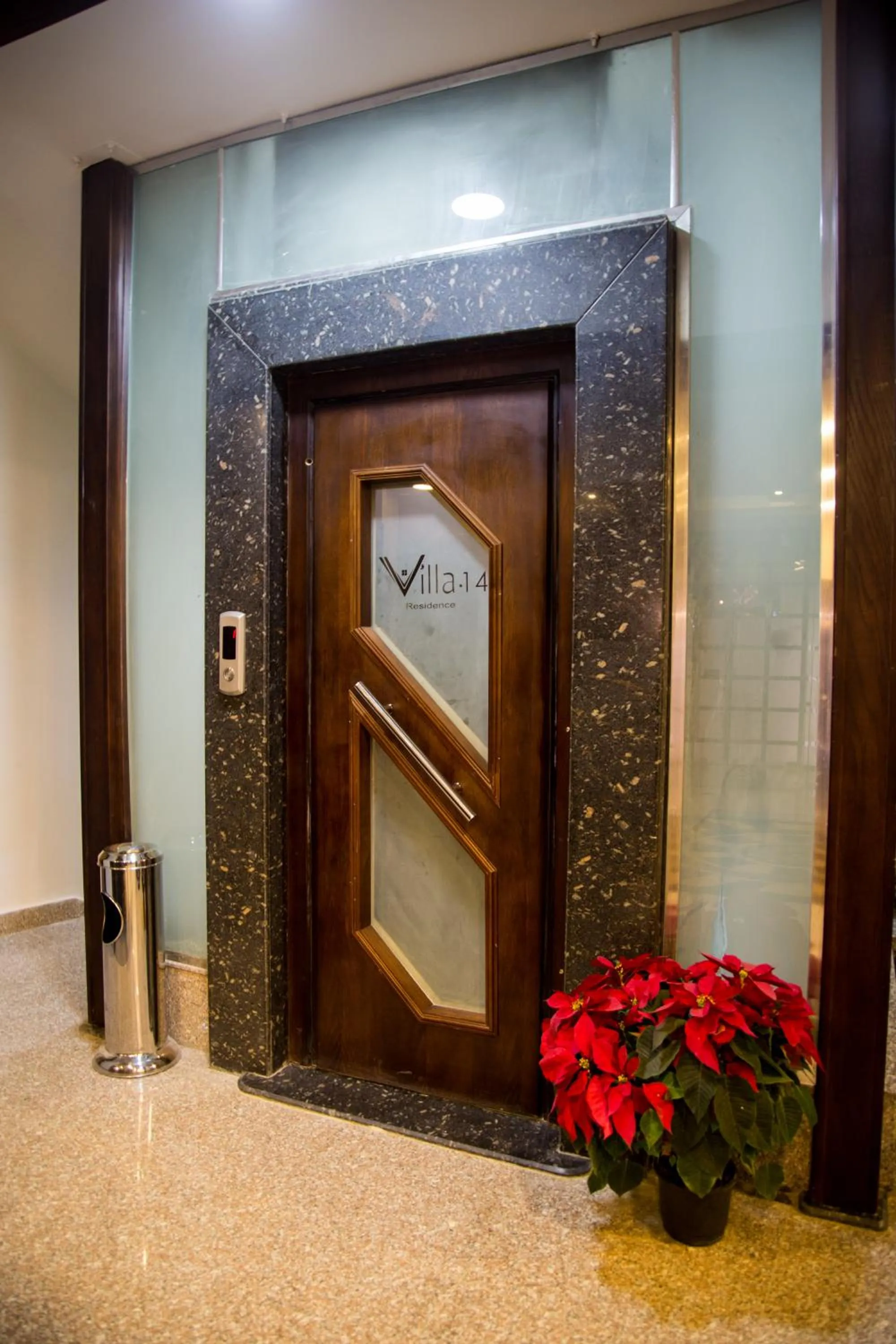 Facade/entrance in Villa 14 Suites