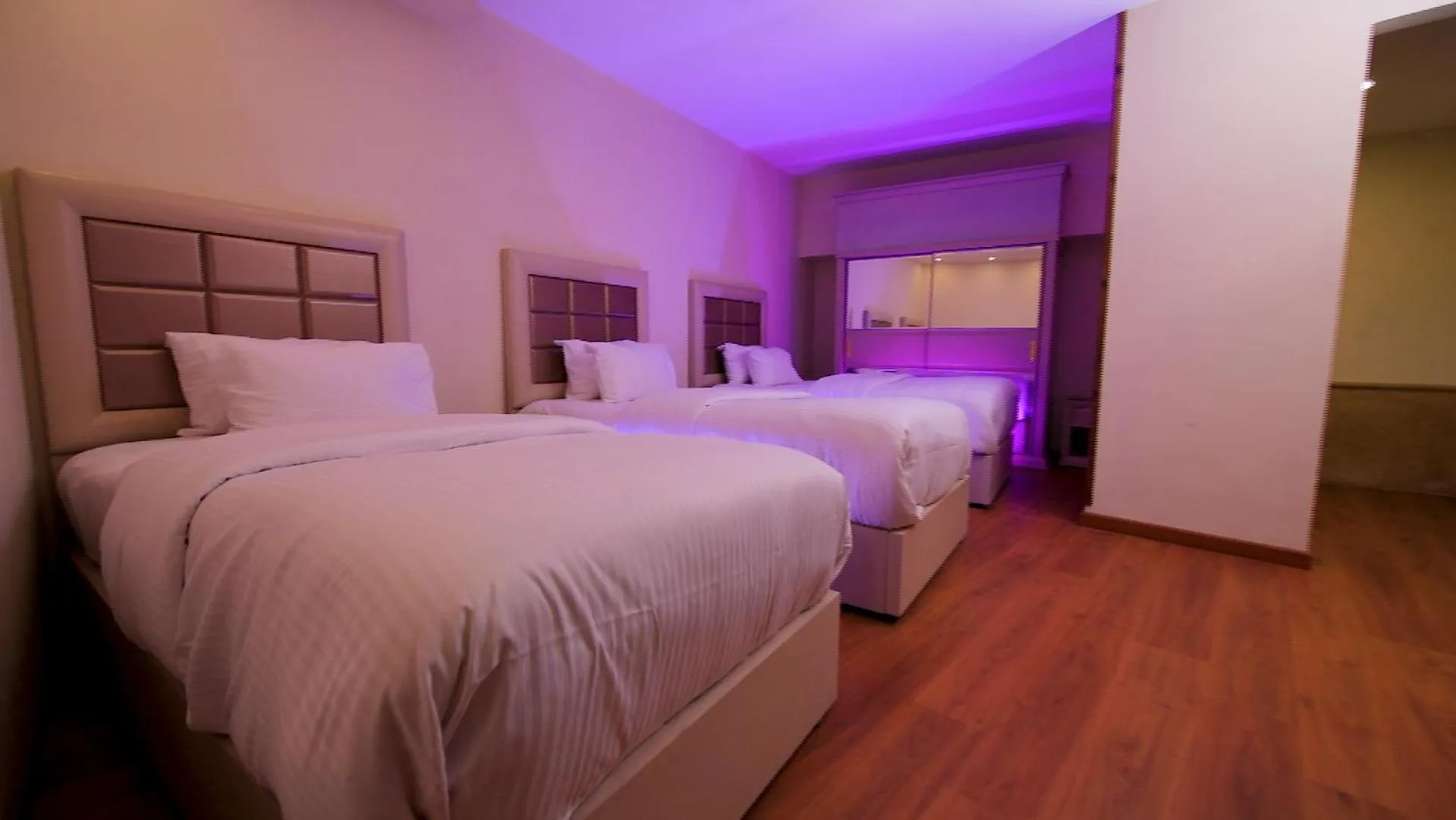 Bedroom, Bed in Villa 14 Suites