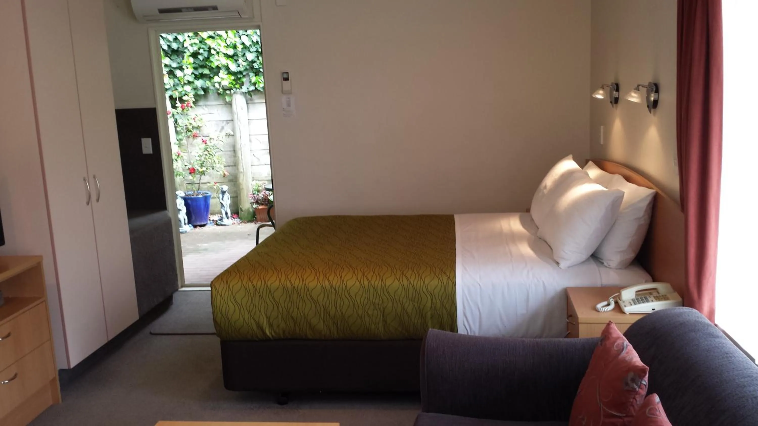 Day, Bed in Siena Motor Lodge