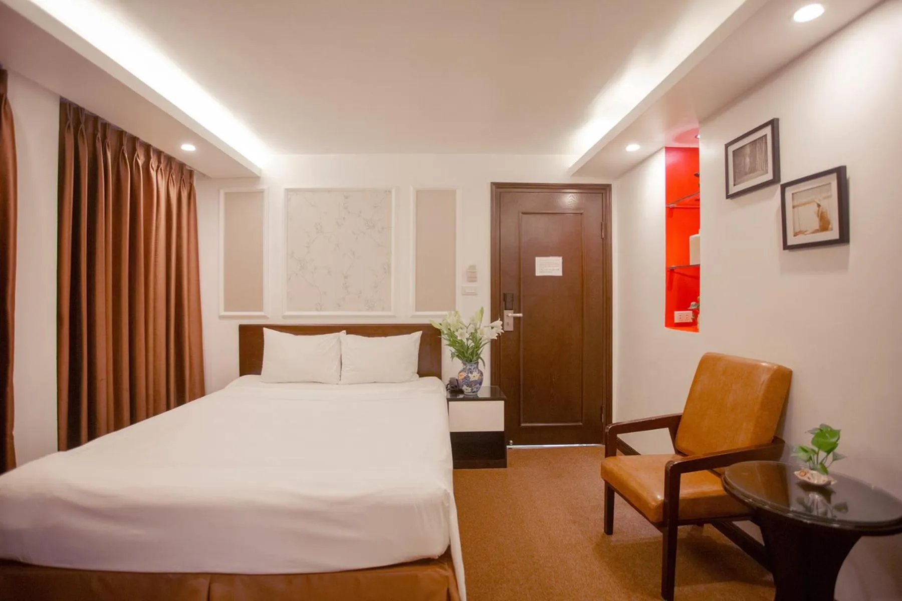 View (from property/room), Bed in Dinh Hotel
