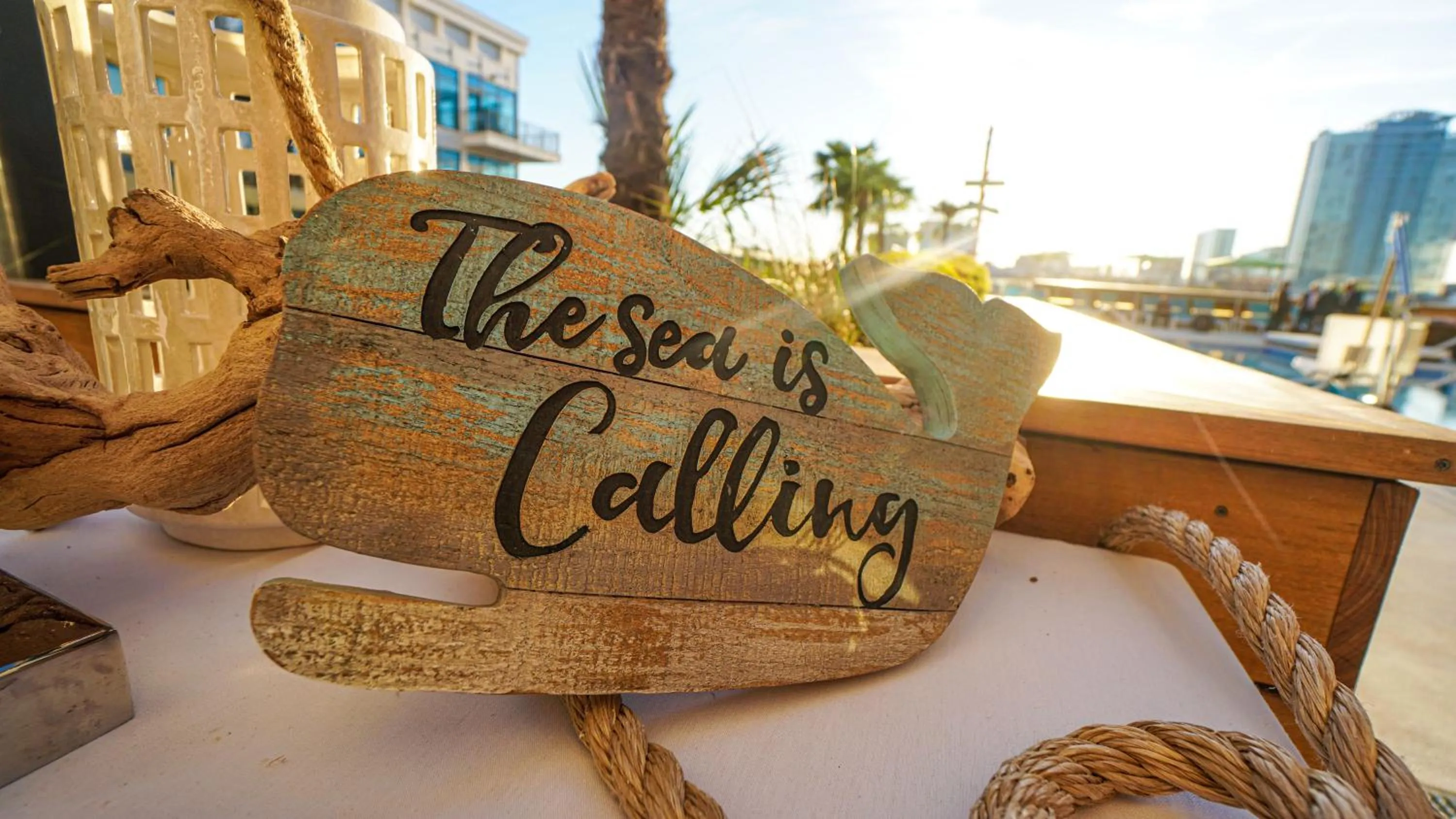 Swimming pool in Margaritaville Hotel Nashville