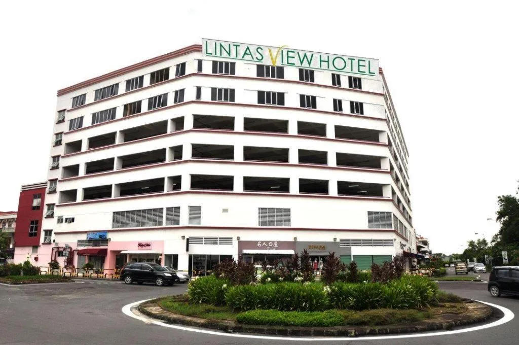 Facade/entrance in Lintas View Hotel