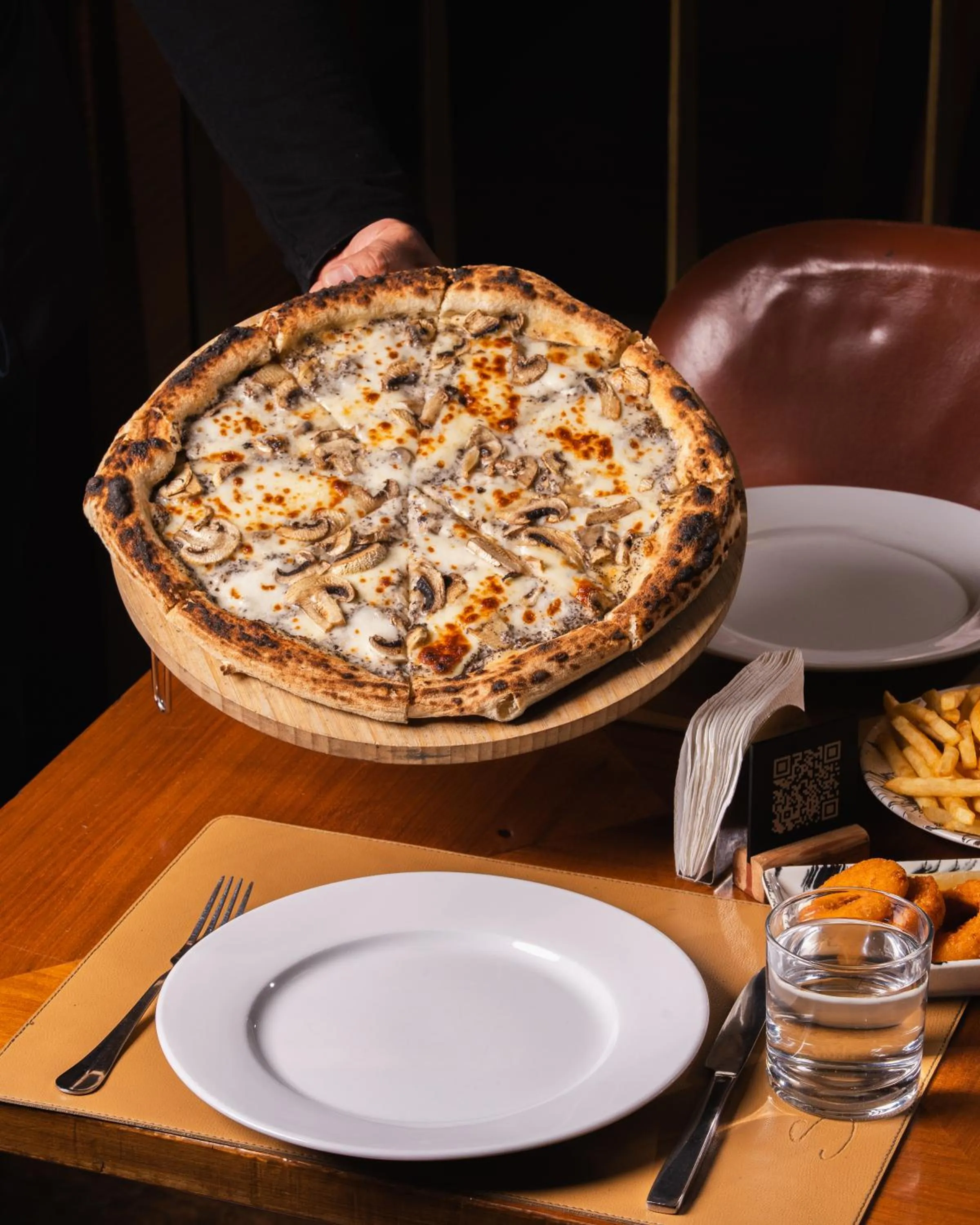 Food and drinks in Saifi Suites Hotel