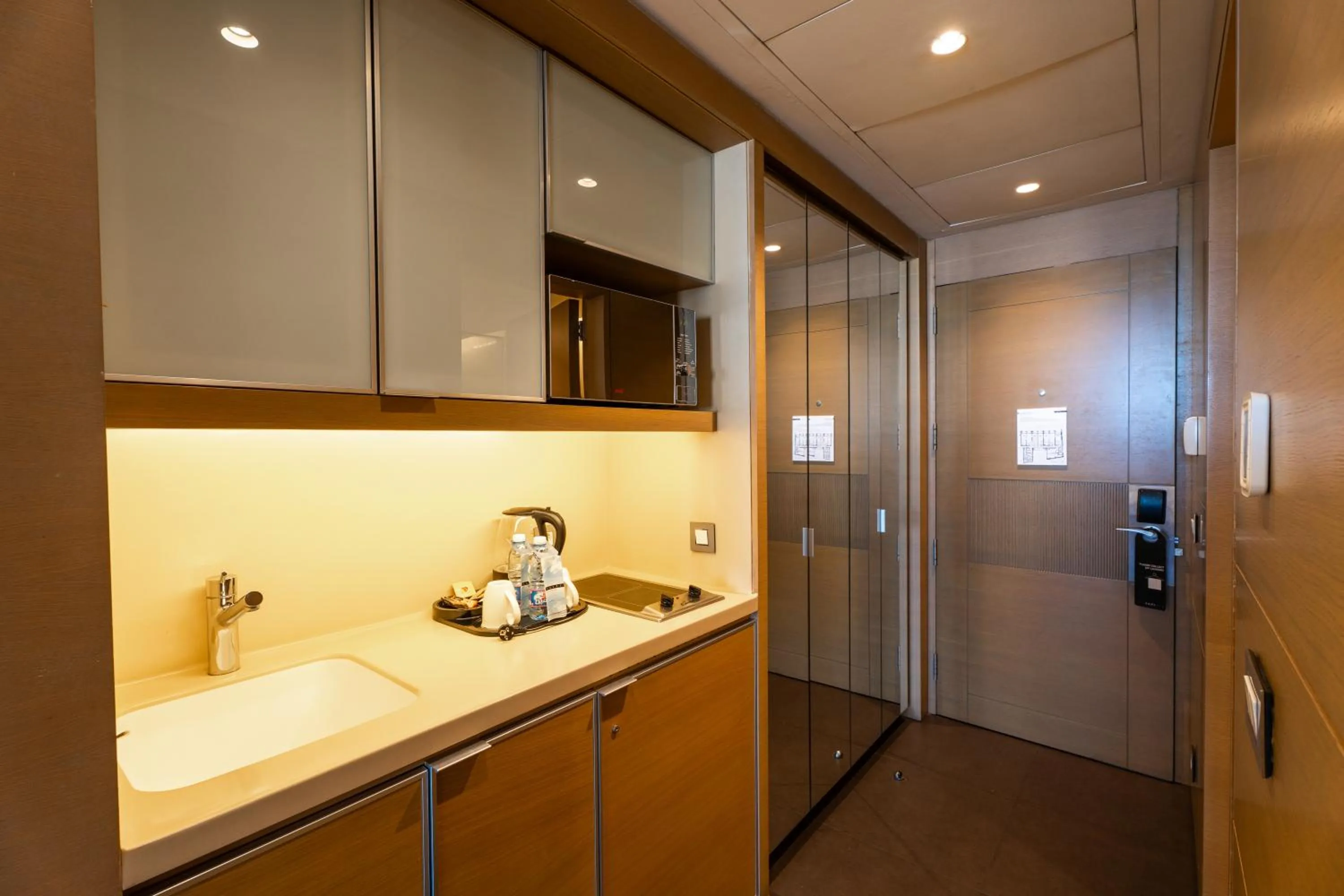 Kitchen or kitchenette in Saifi Suites Hotel