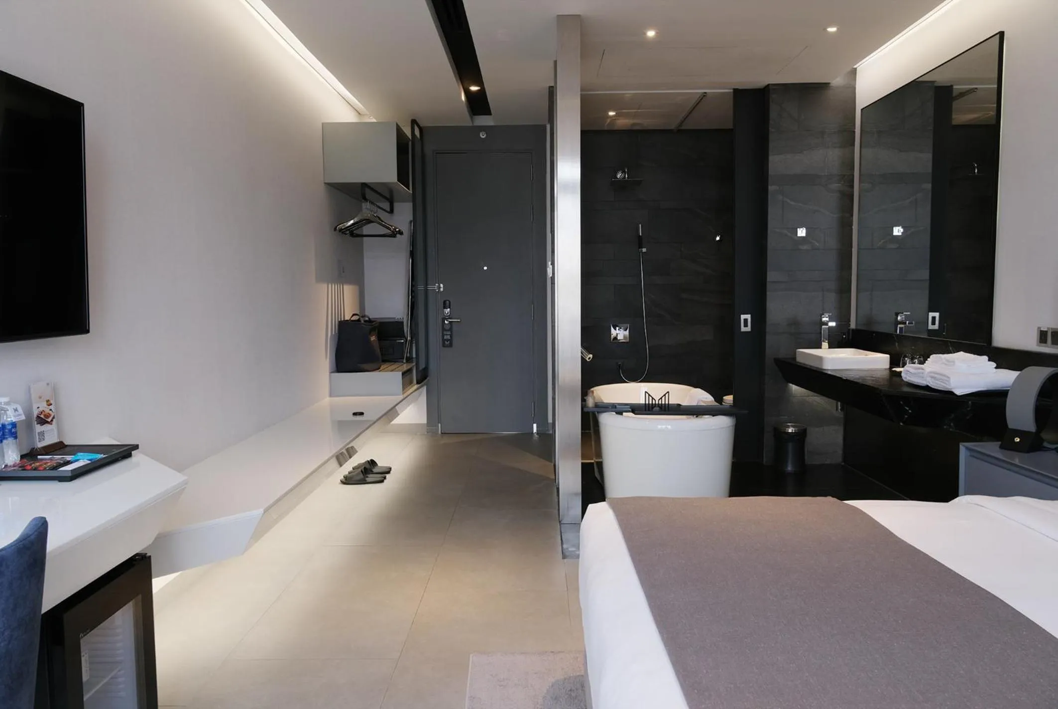 Bath in M Hotel Saigon