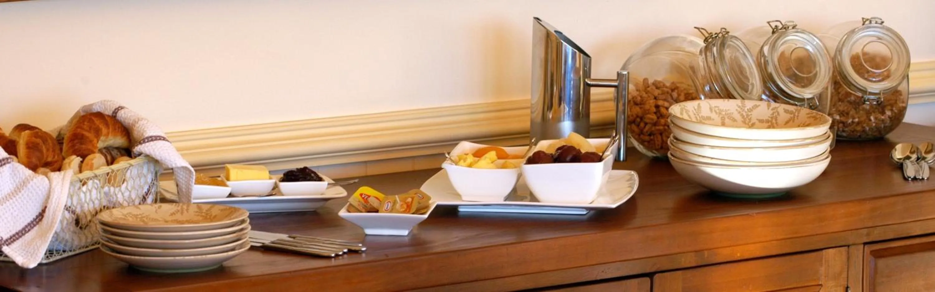 Breakfast in Pericoe Retreat