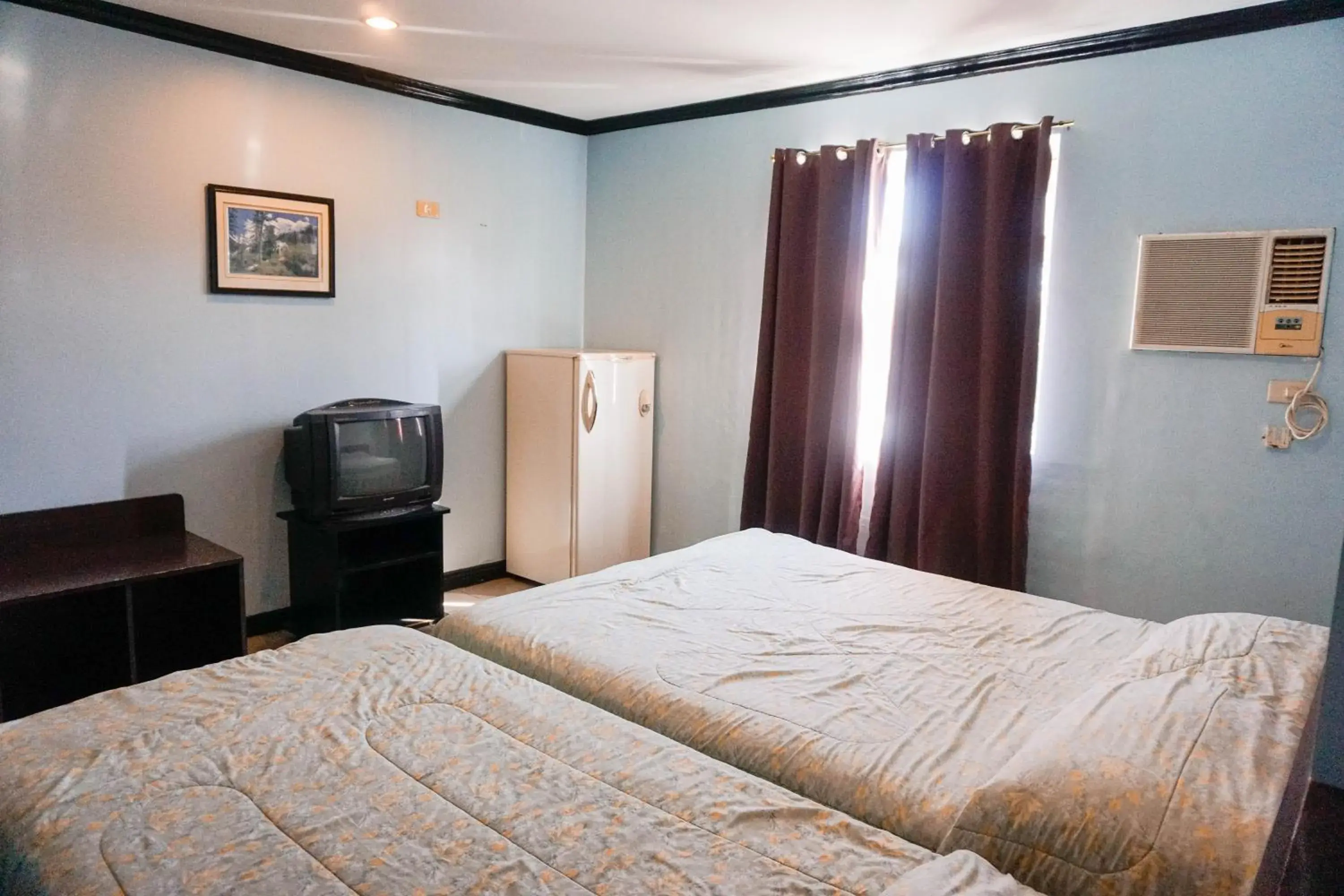 Superior Triple Room in Crowne Garden Hotel Superior Triple Room in Crowne Garden Hotel