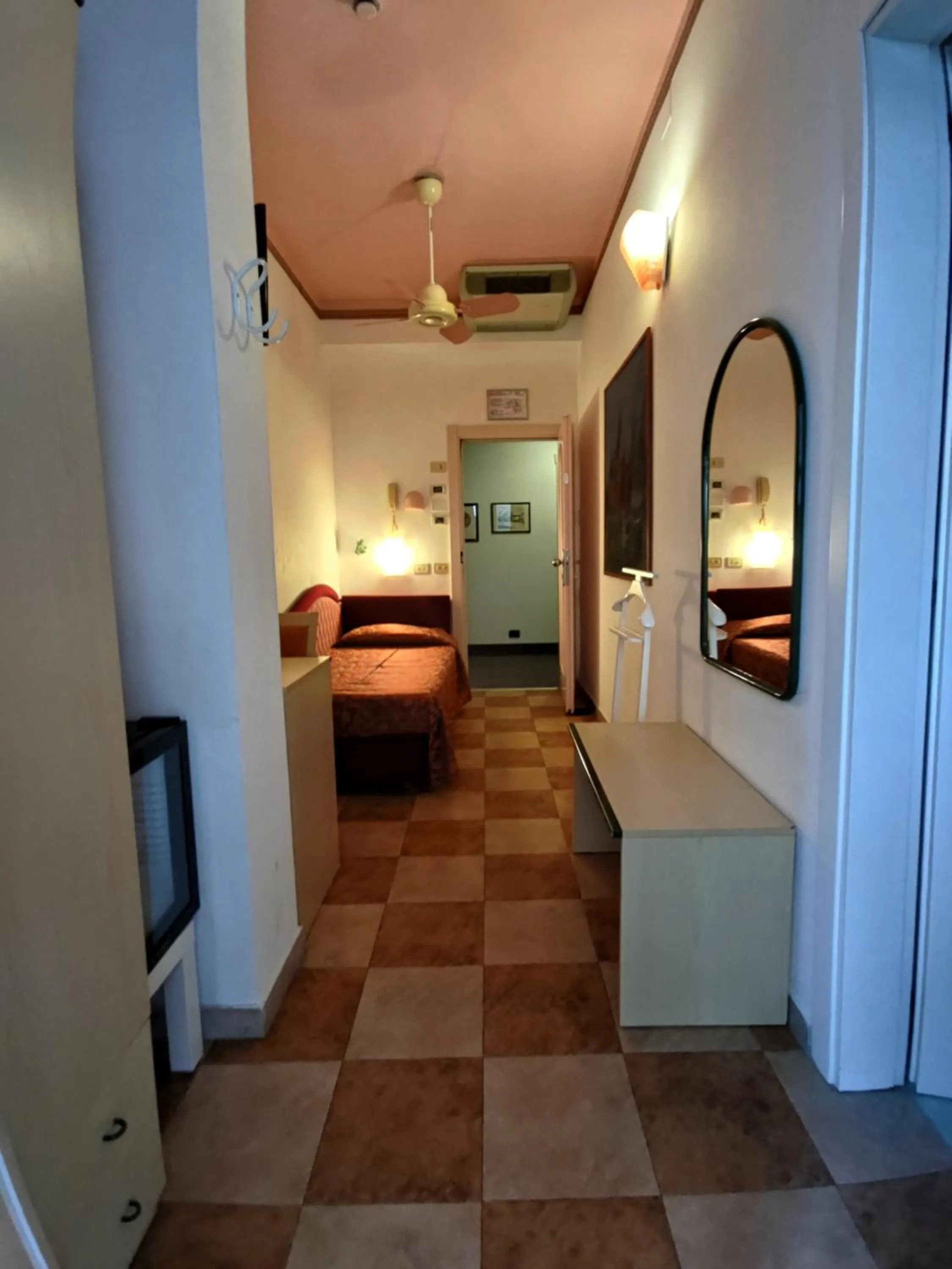 air conditioner, Bed in Hotel Imperiale & SPA