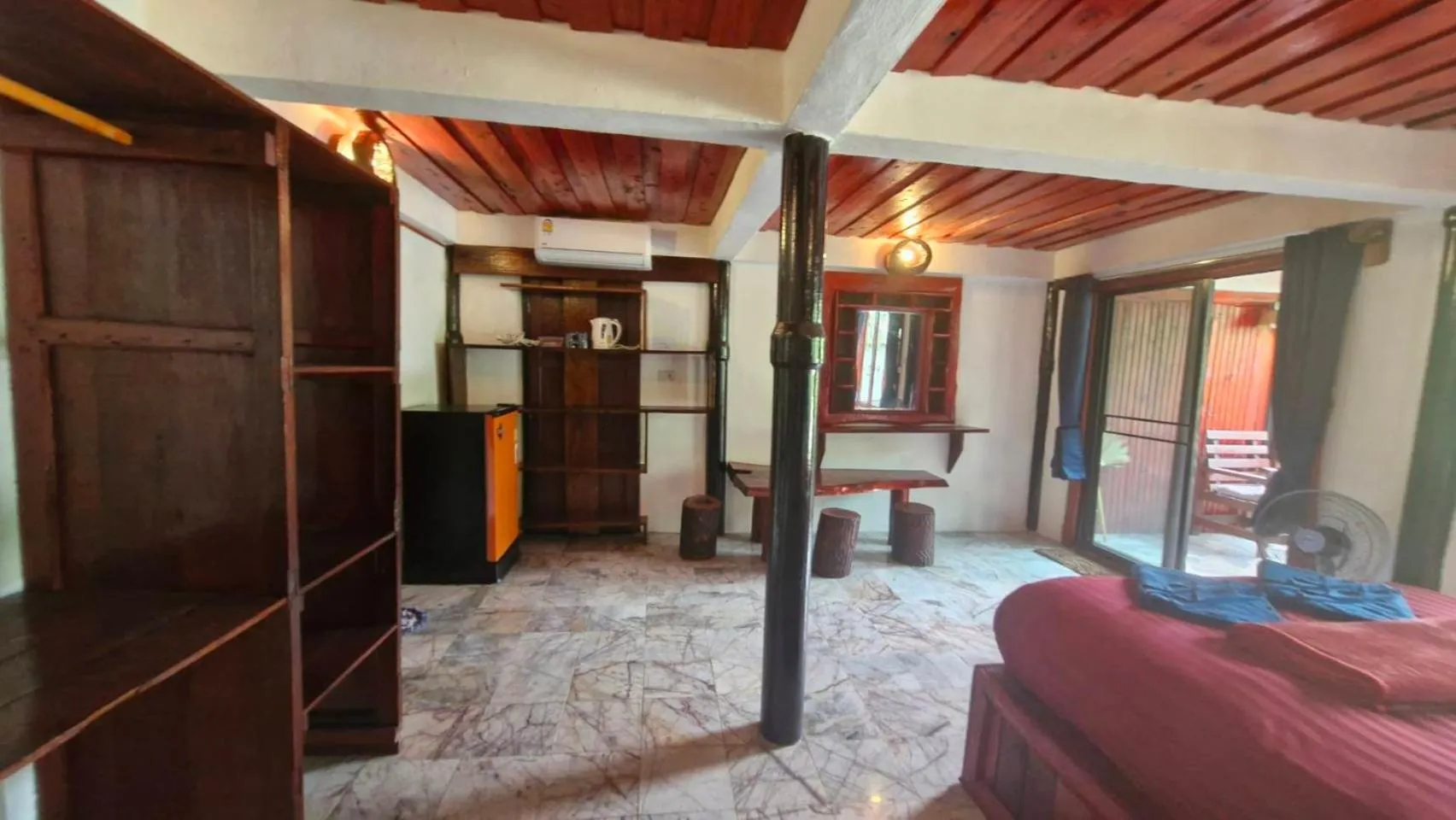 Bed in Mai Pen Rai Bungalows