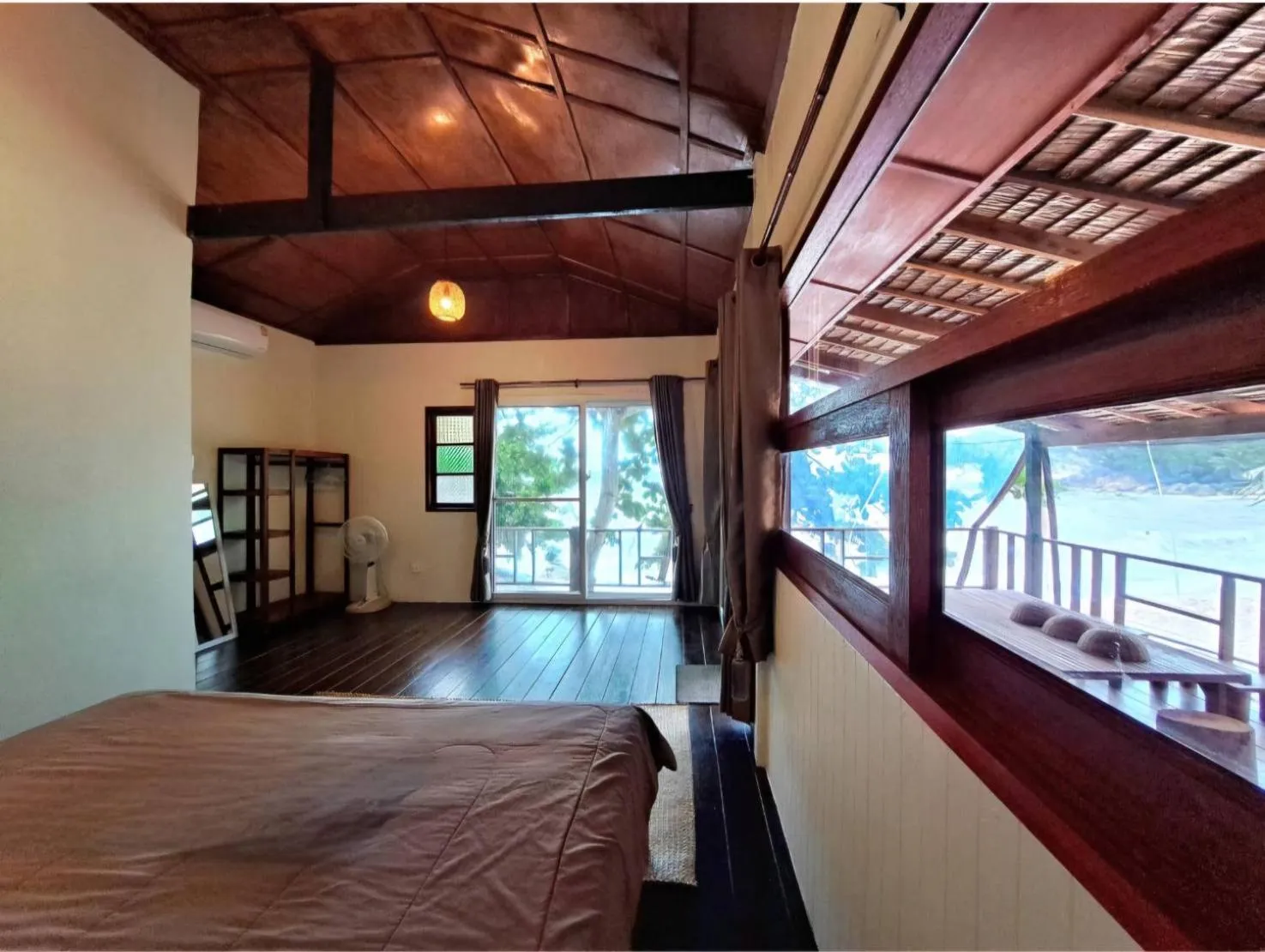 Bed in Mai Pen Rai Bungalows