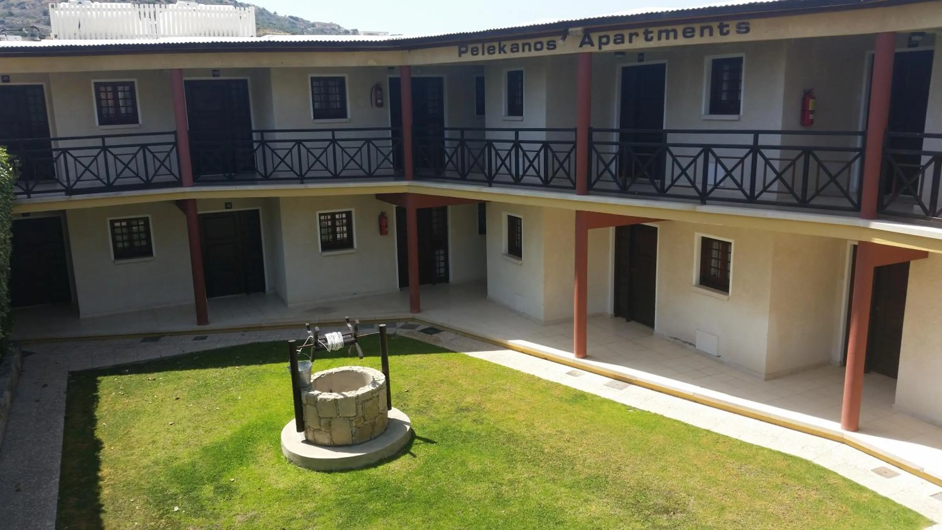 Property building in Pelekanos Apartments