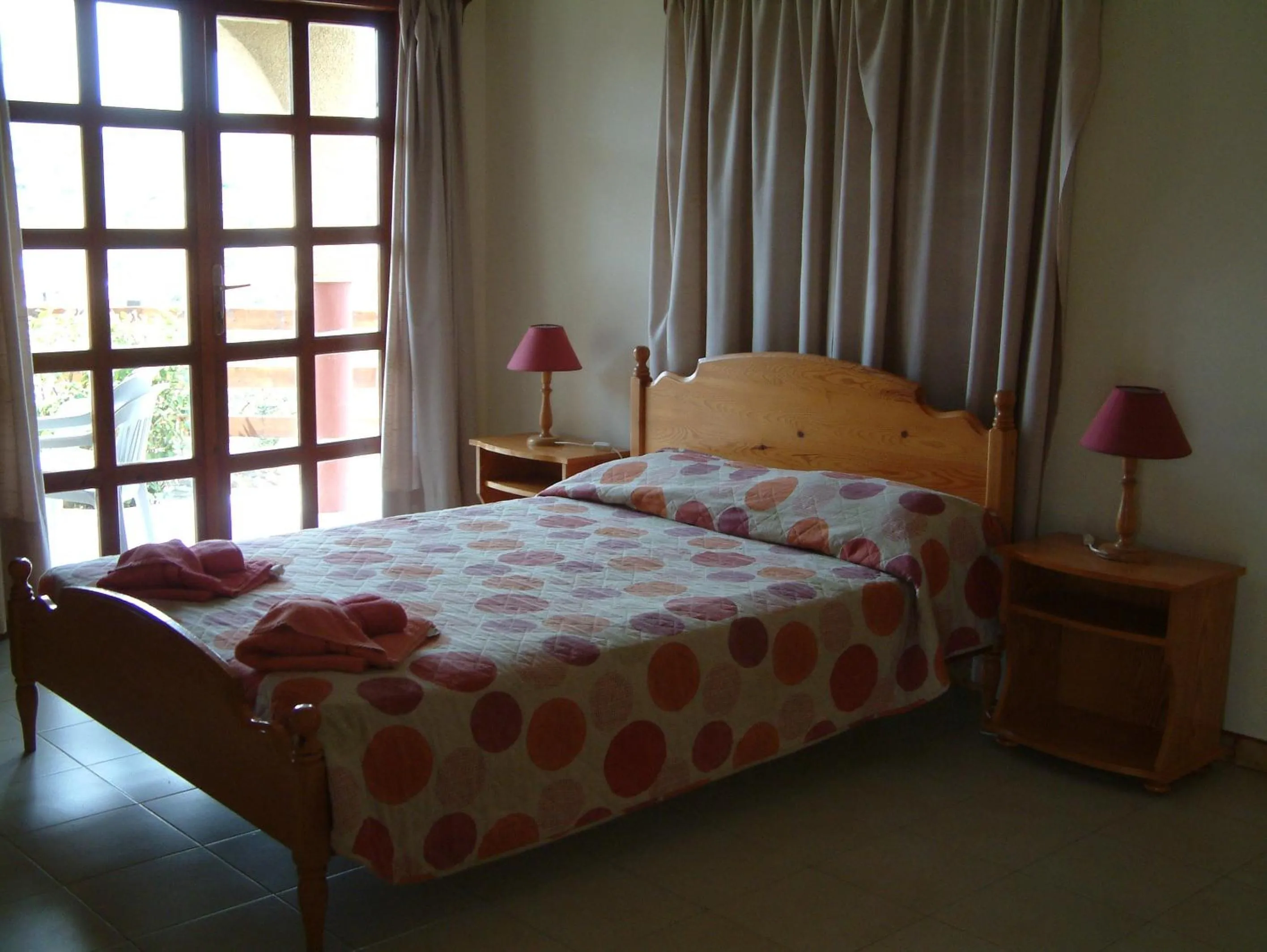 Bedroom, Bed in Pelekanos Apartments