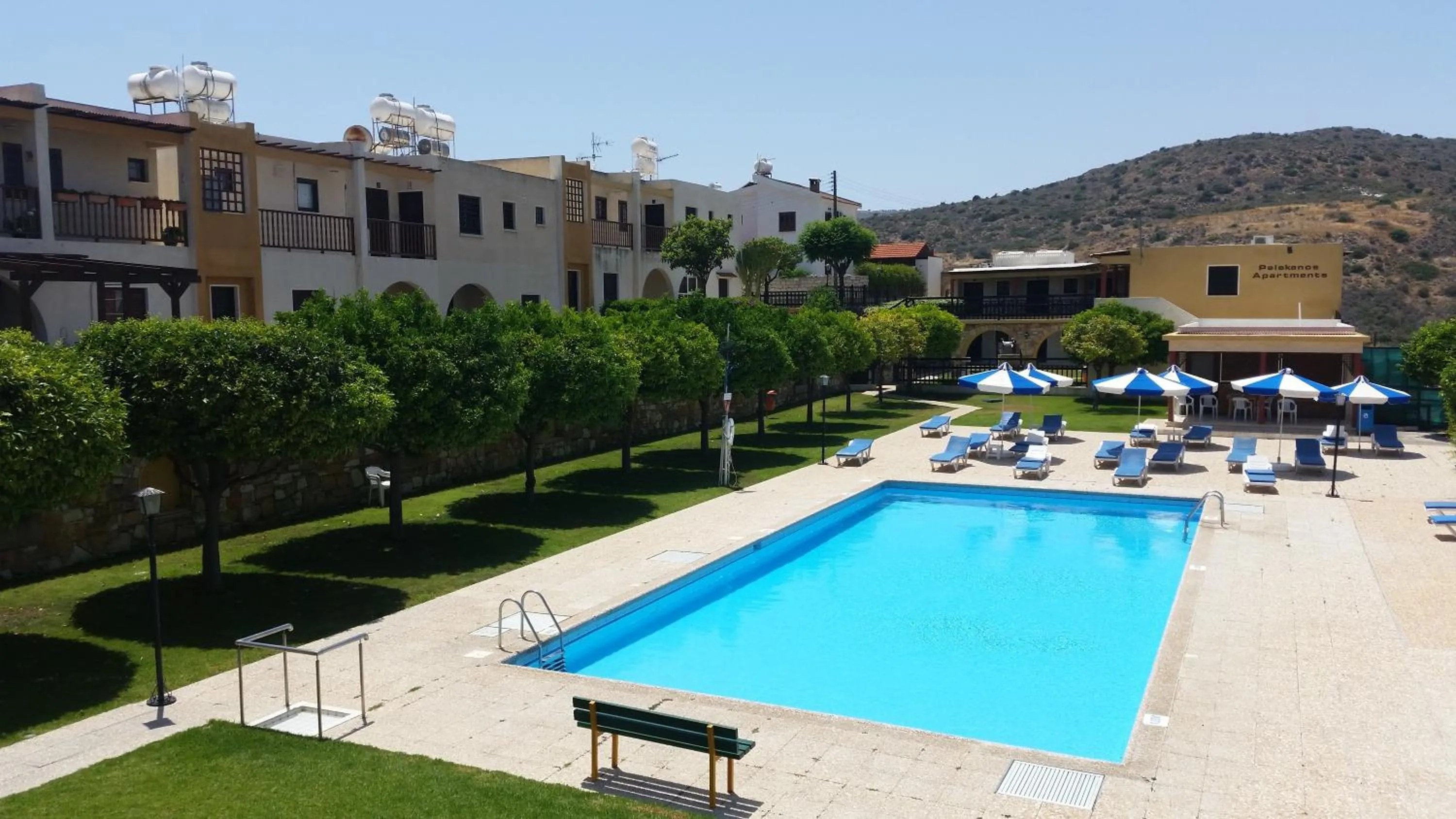 Swimming pool in Pelekanos Apartments