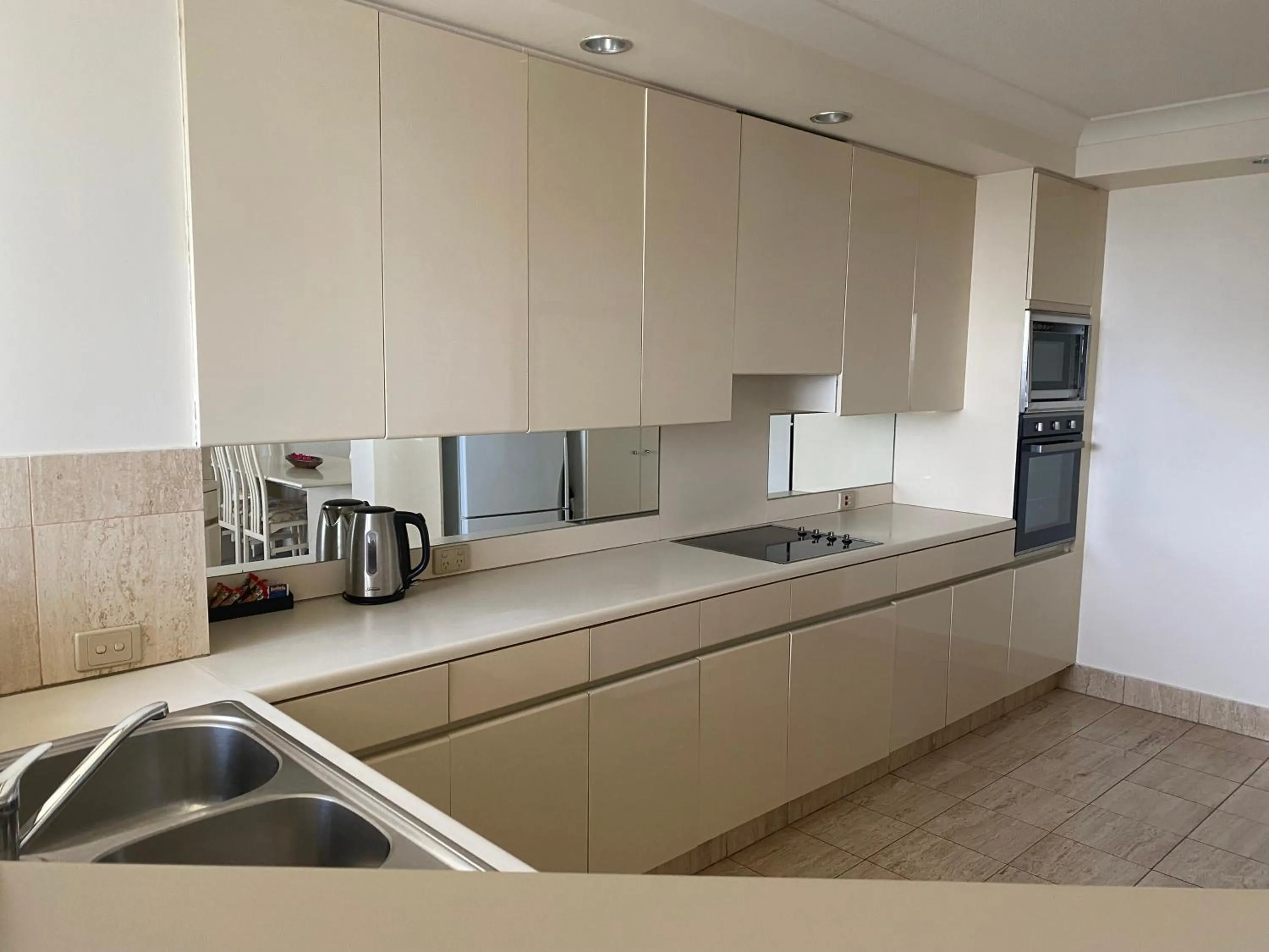 Kitchen or kitchenette in Contessa Holiday Apartments