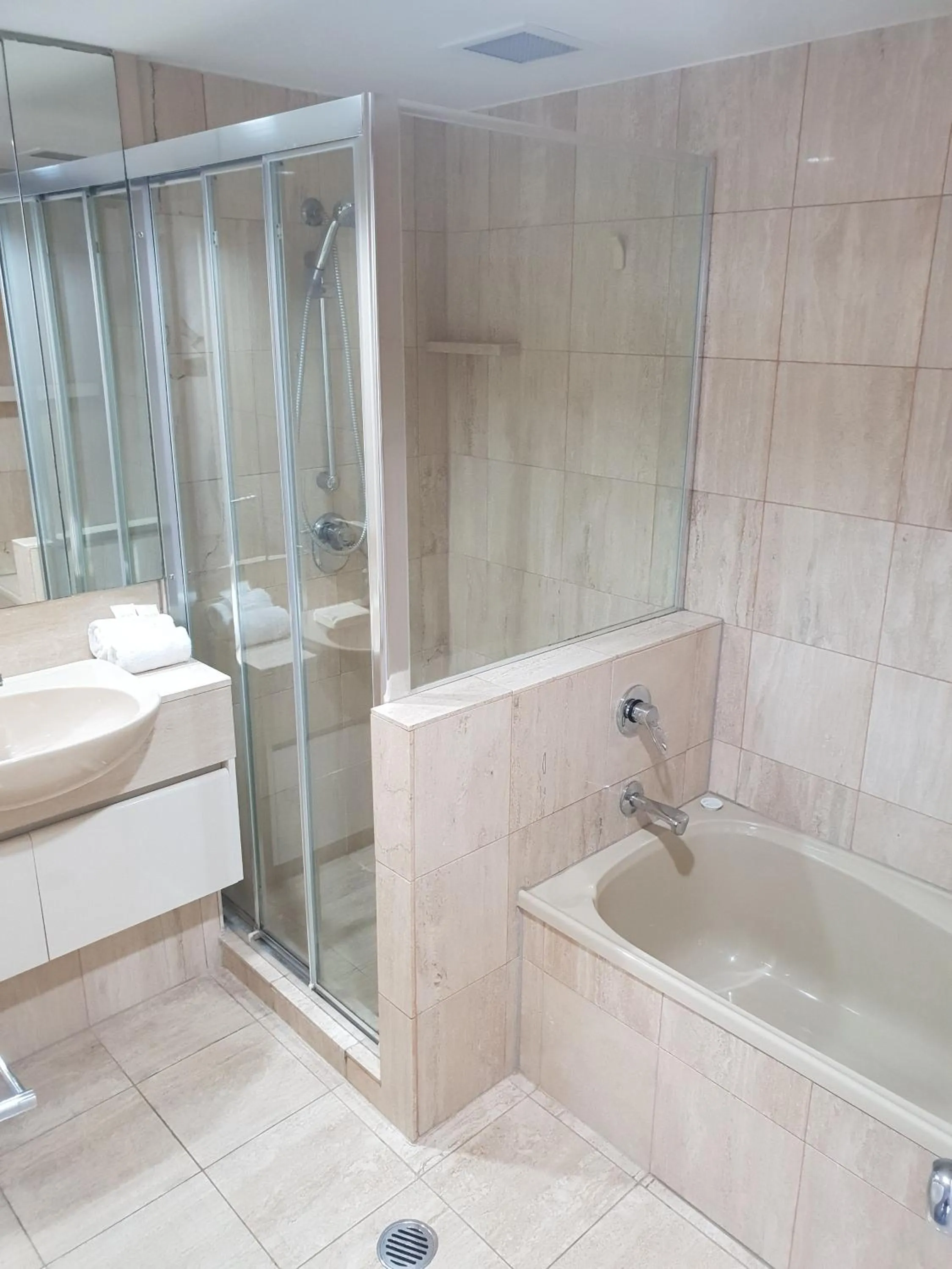 Contessa Holiday Apartments