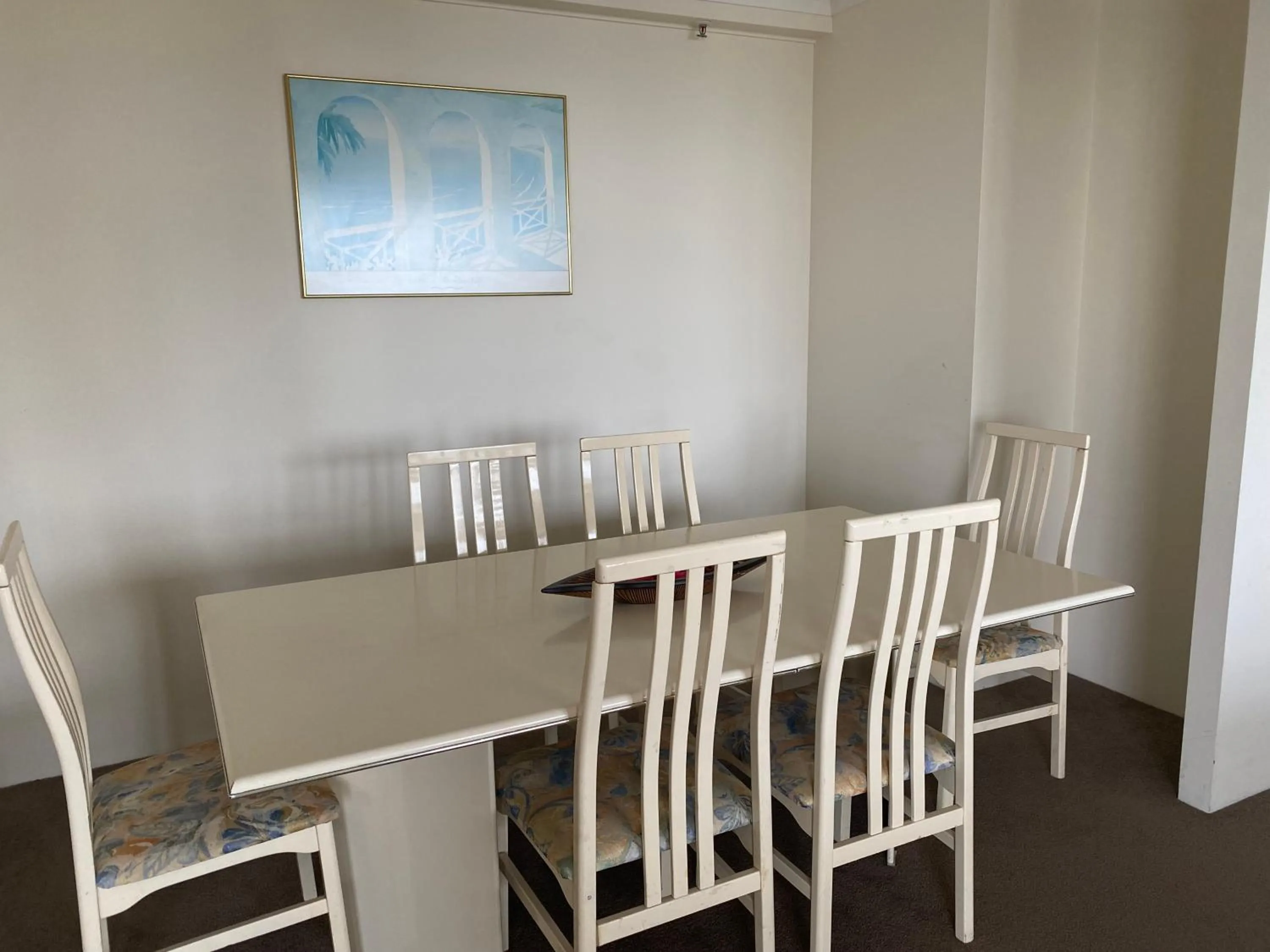 Dining area in Contessa Holiday Apartments