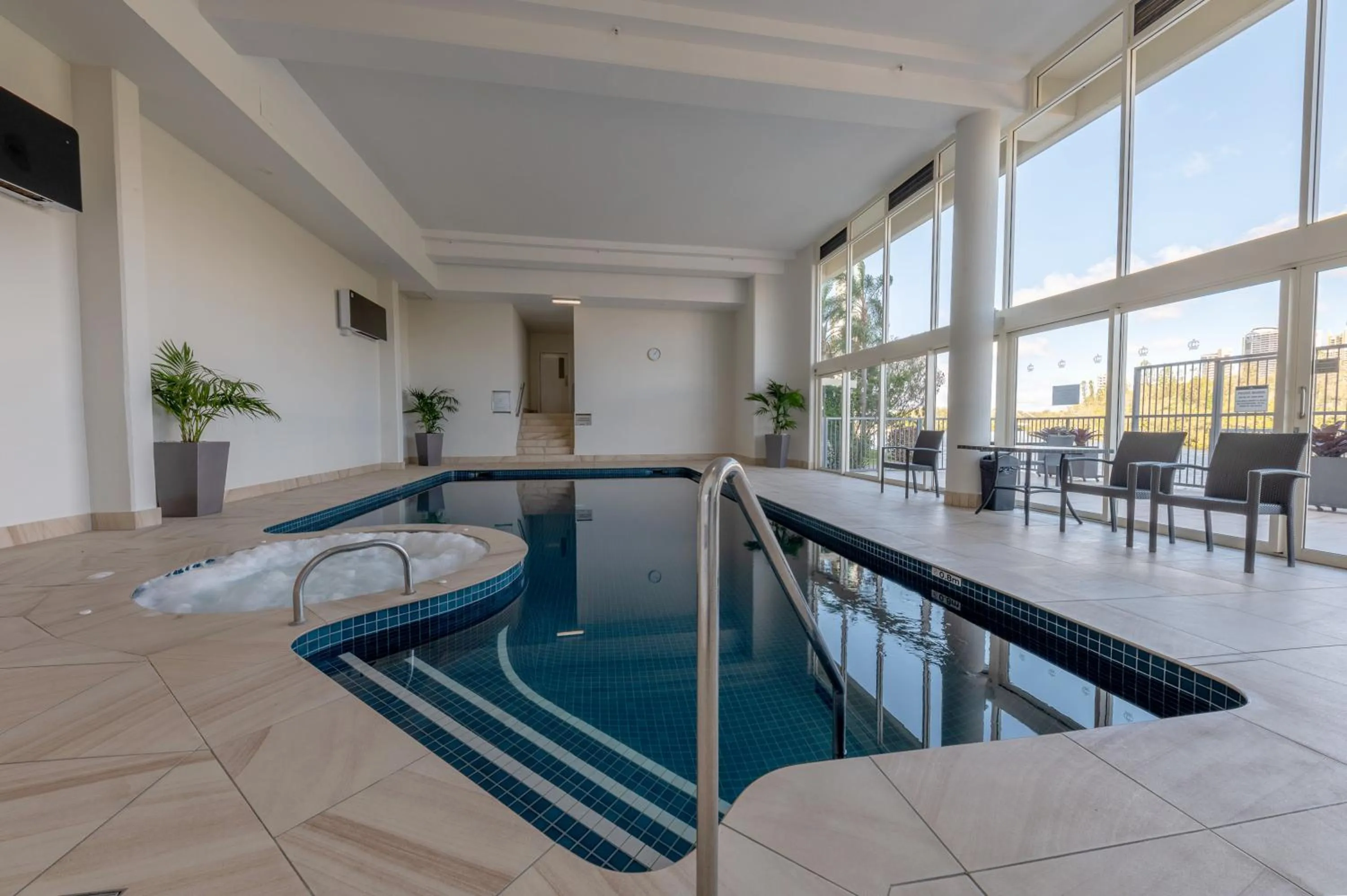Swimming pool in Contessa Holiday Apartments