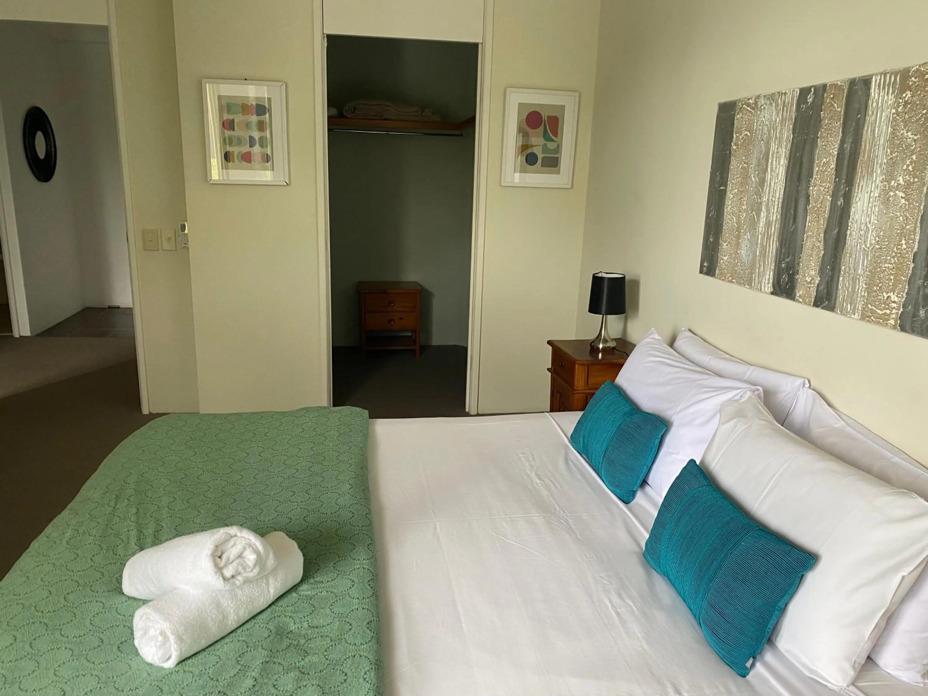 Bed in Contessa Holiday Apartments