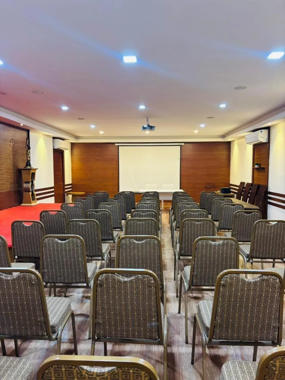 Banquet/Function facilities in Hotel Dr Rajkumar International