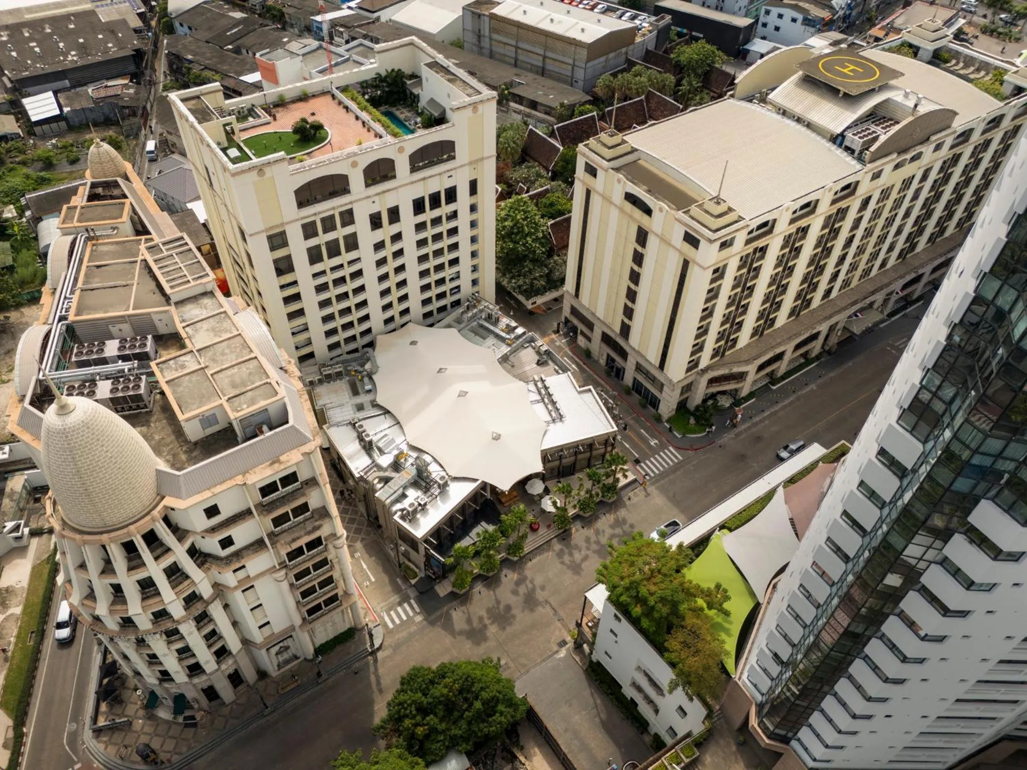 Property building in The Davis Bangkok