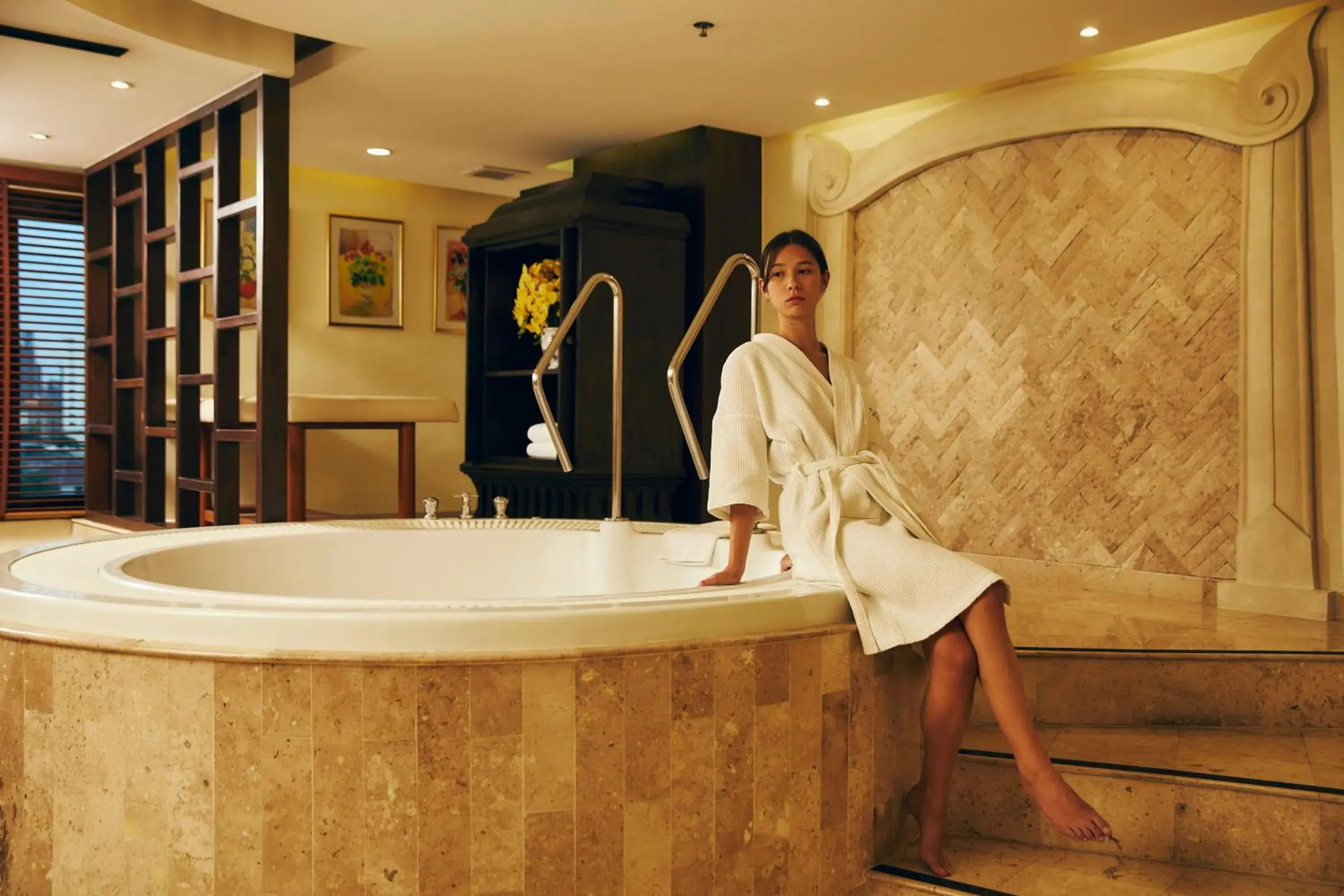 Diplomat One-Bedroom Suite (Corner Wing) in The Davis Bangkok Diplomat One-Bedroom Suite (Corner Wing) in The Davis Bangkok