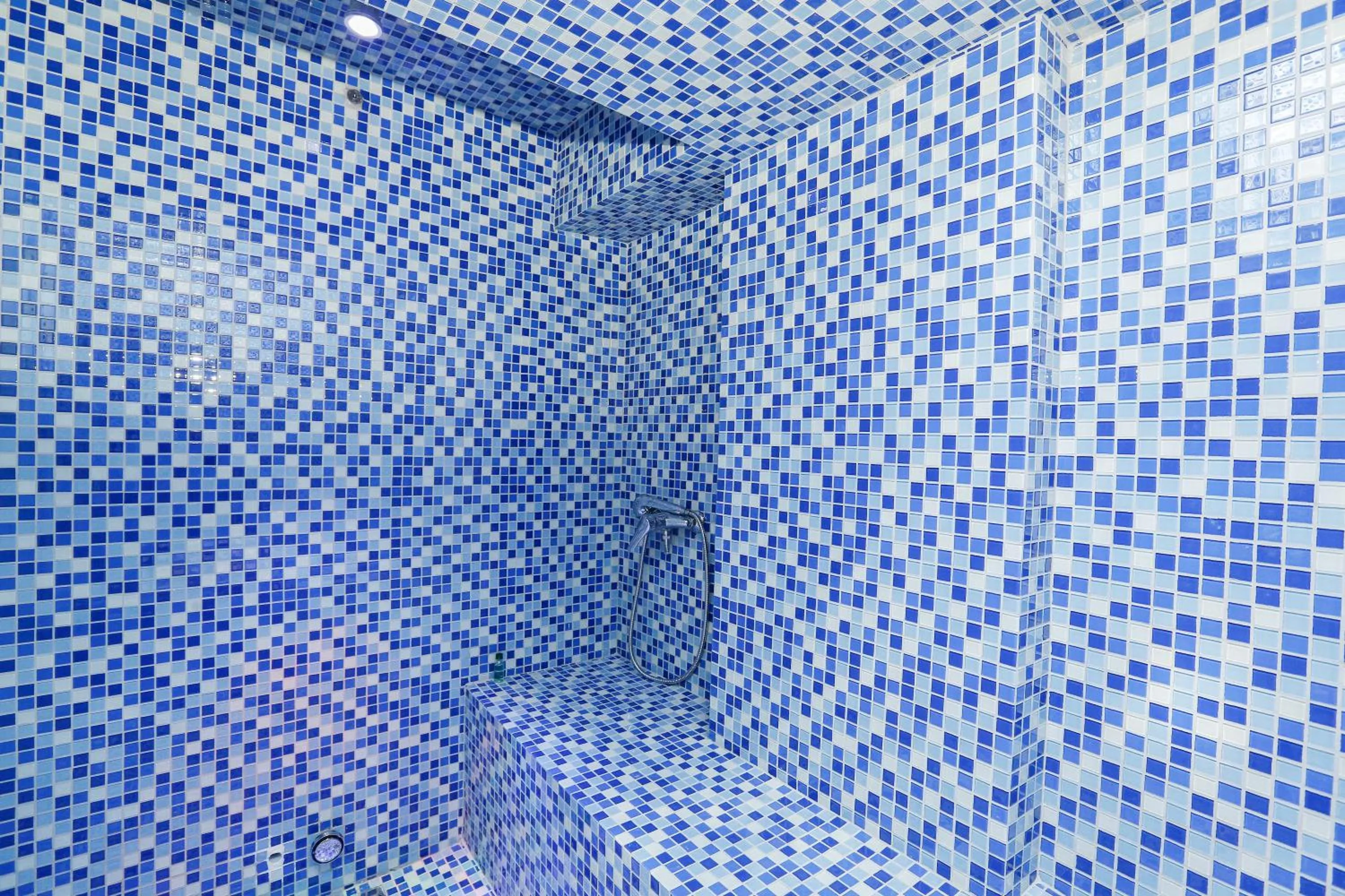 Steam room in Oxford hotel