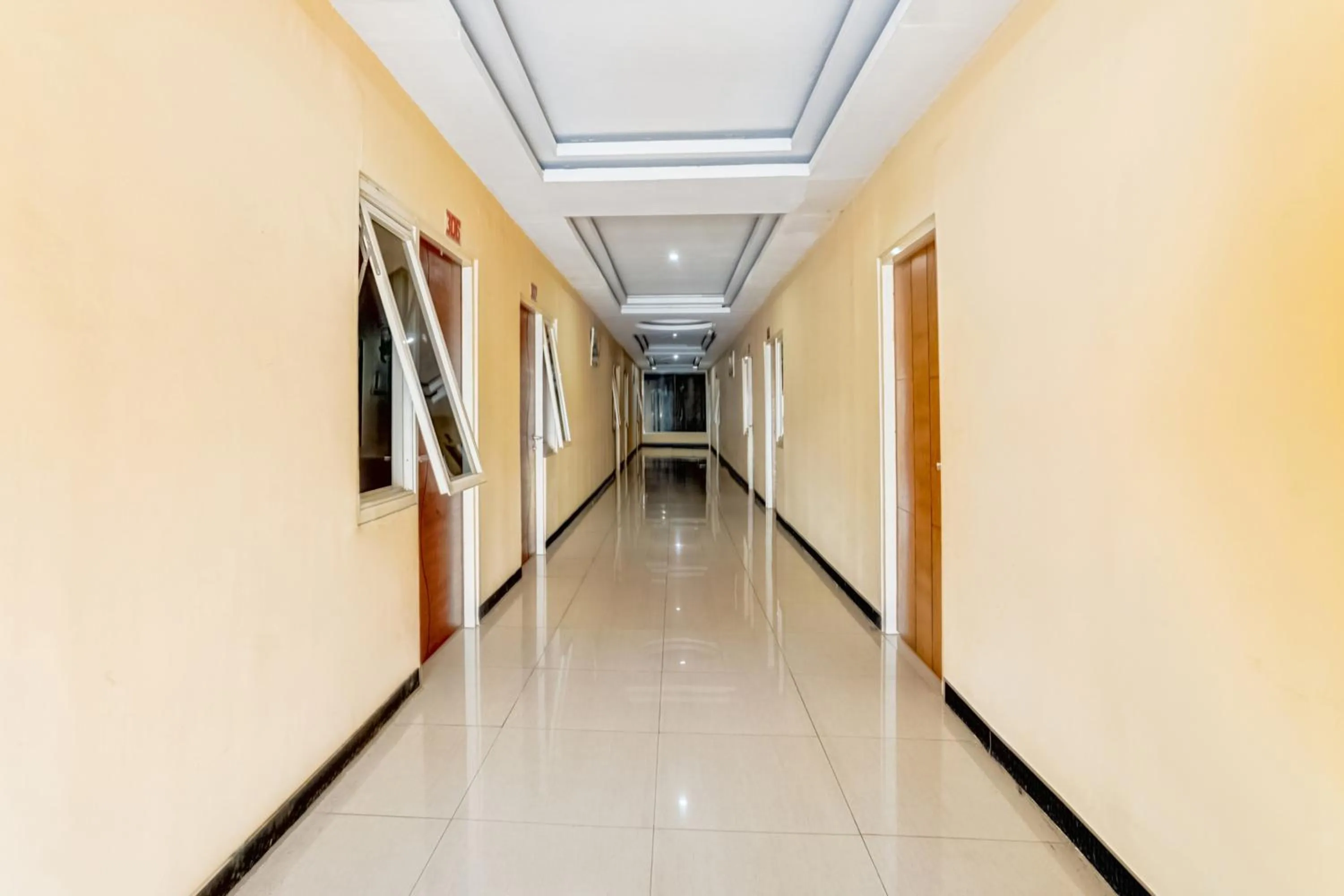 Floor plan in Hotel O Siwalankerto Near Surabaya Carnival