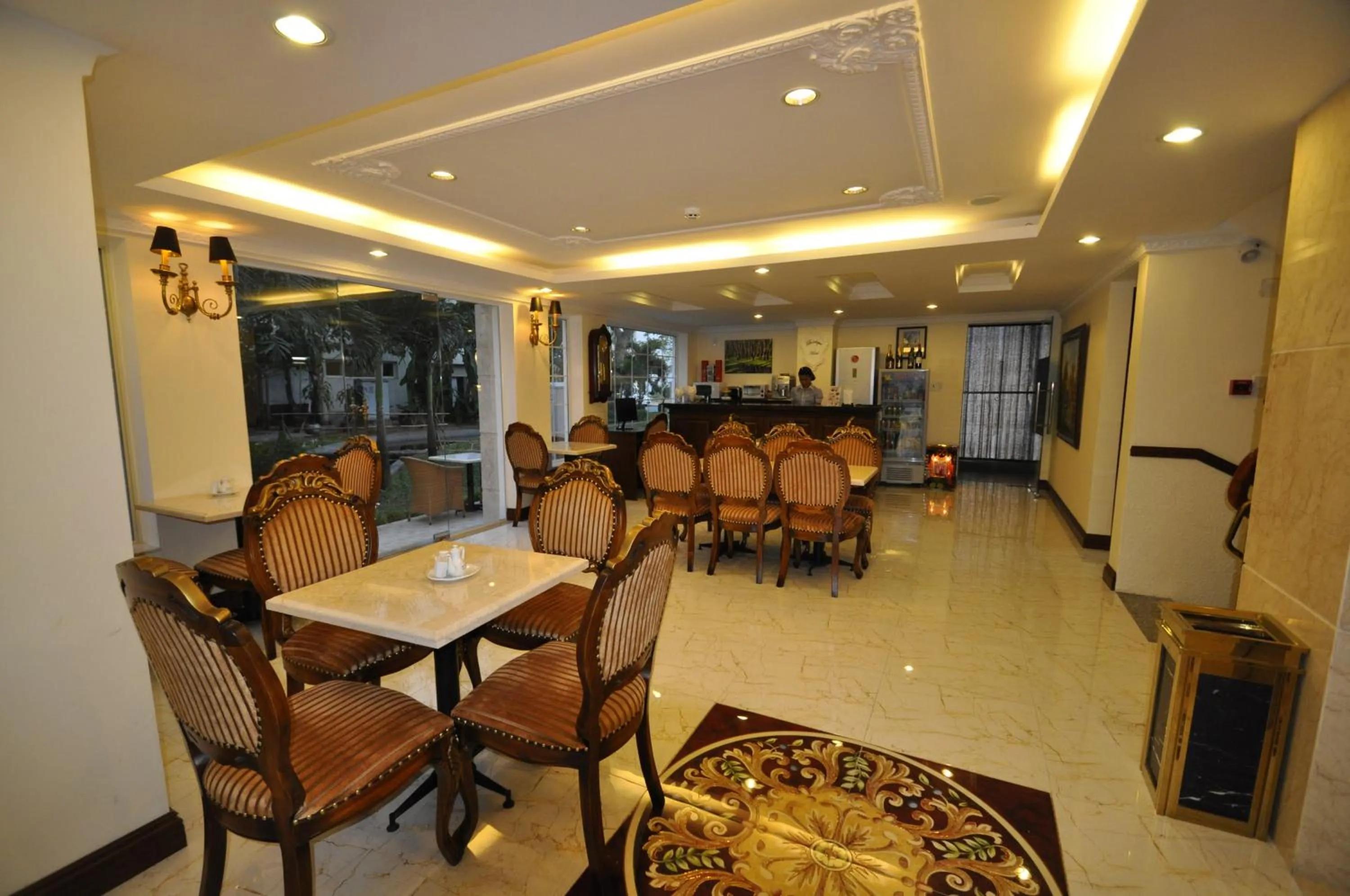 Restaurant/places to eat in Boutique Garden Hotel