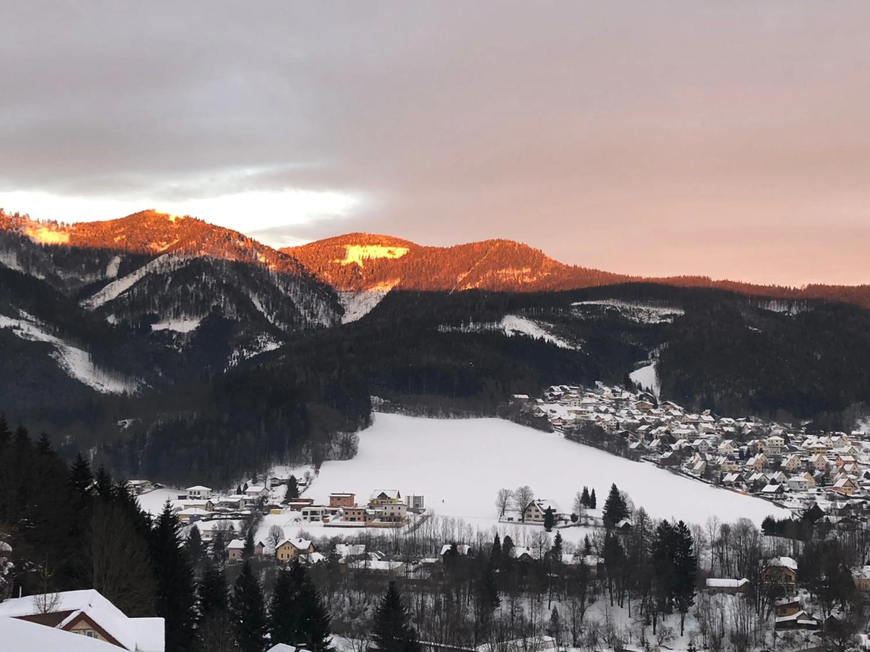 Property building in Lambach Villa