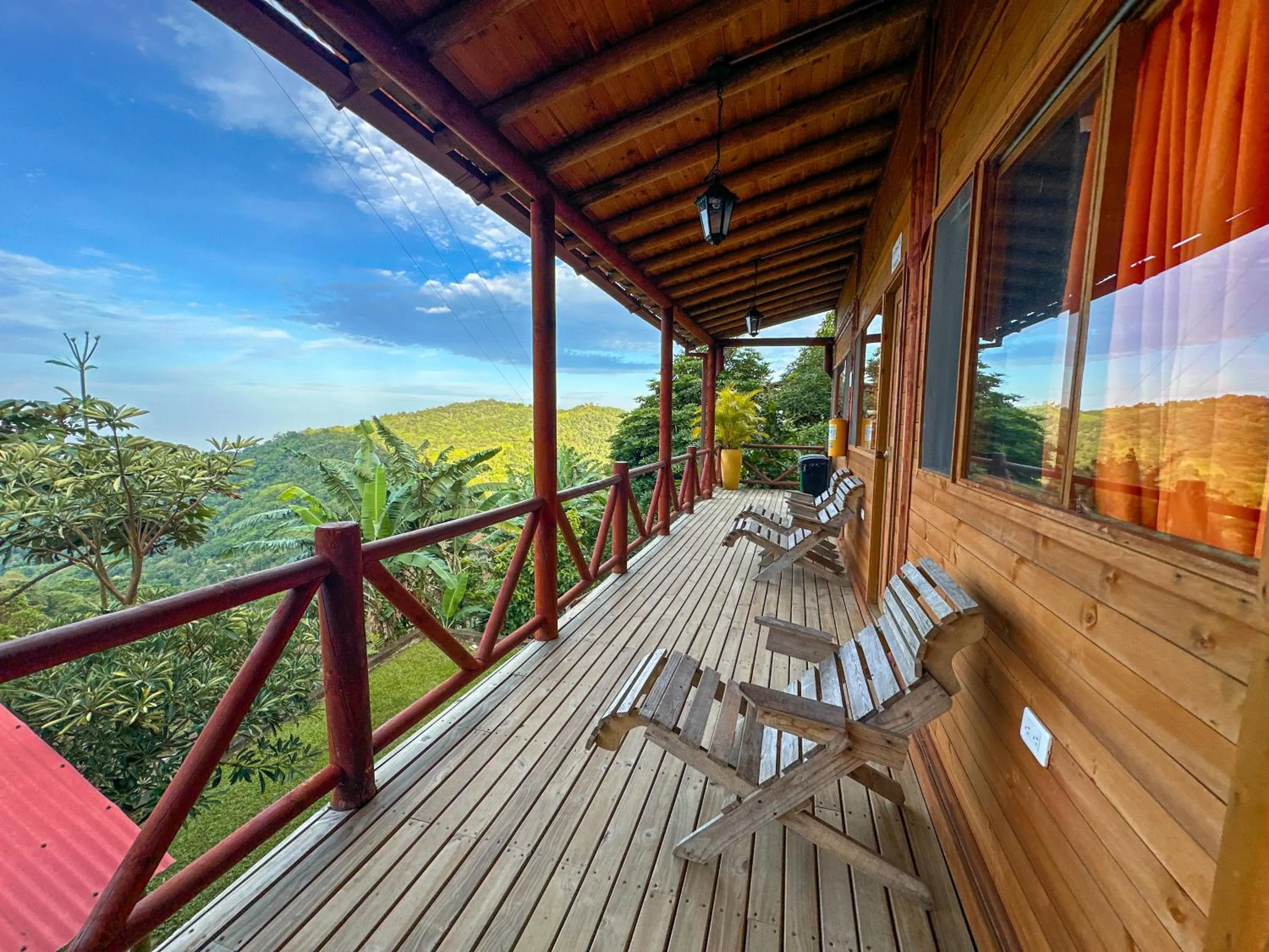 Spring in Loma Nevada Minca Hotel