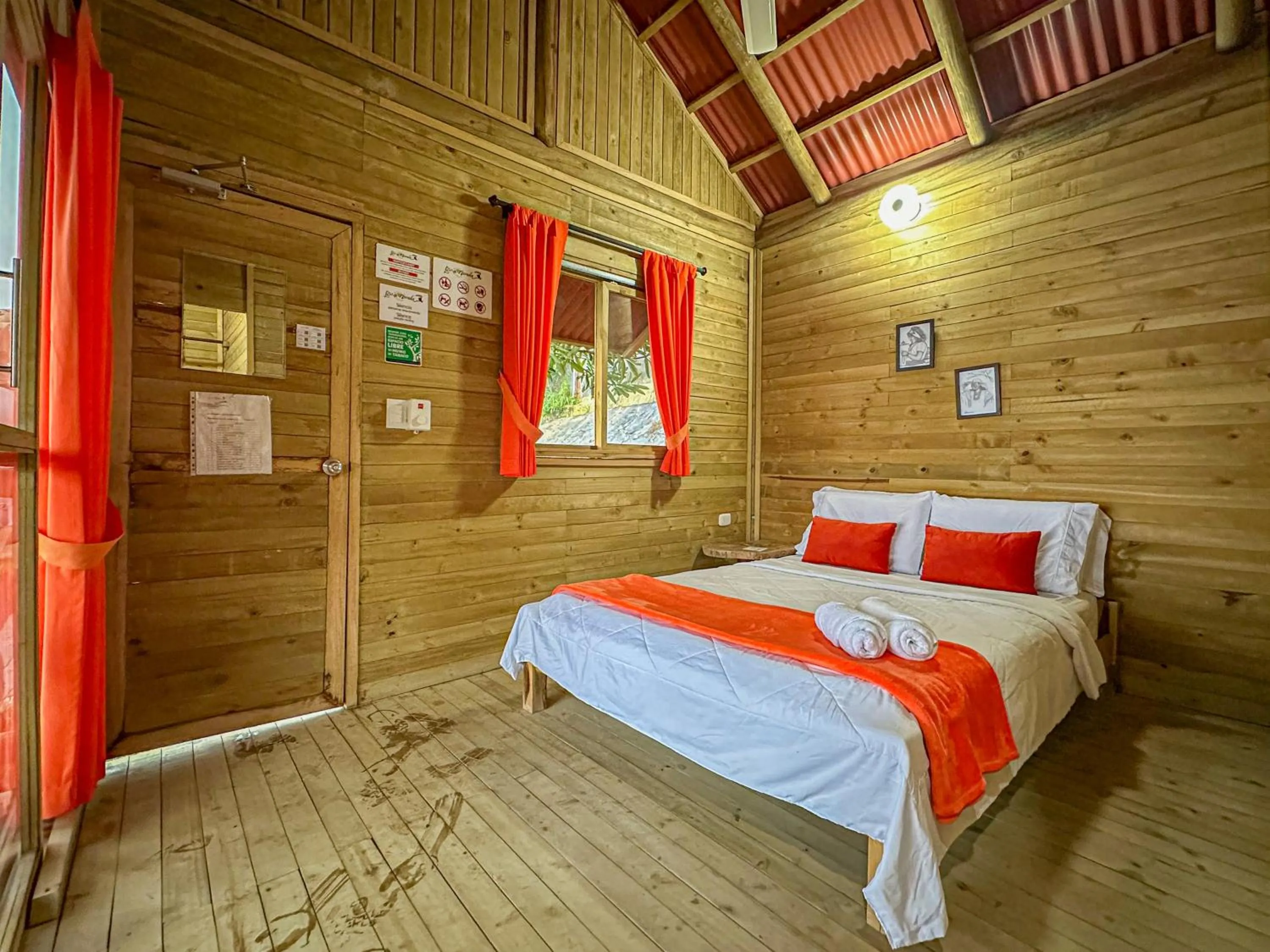 Photo of the whole room, Bed in Loma Nevada Minca Hotel