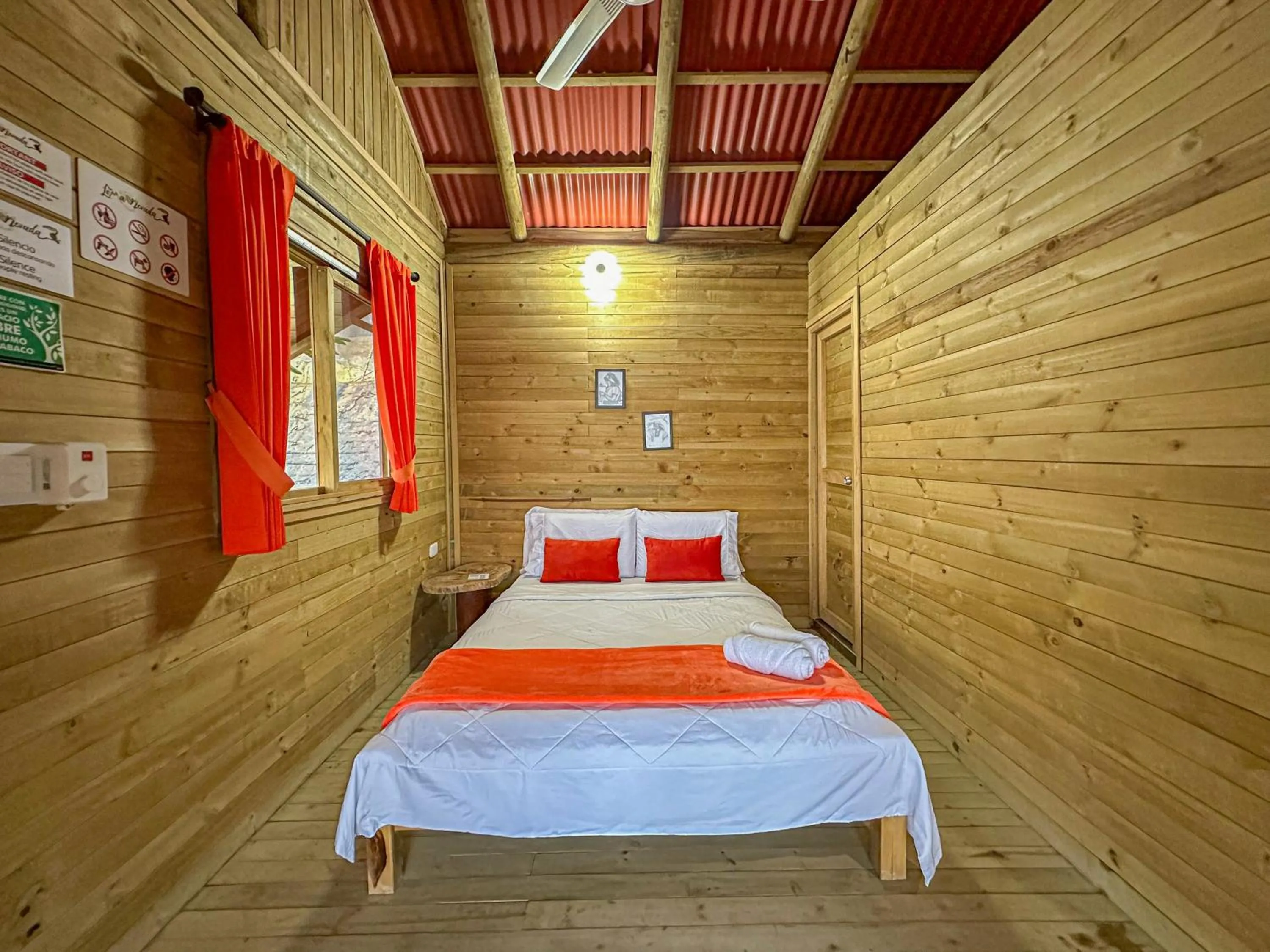 Photo of the whole room, Bed in Loma Nevada Minca Hotel