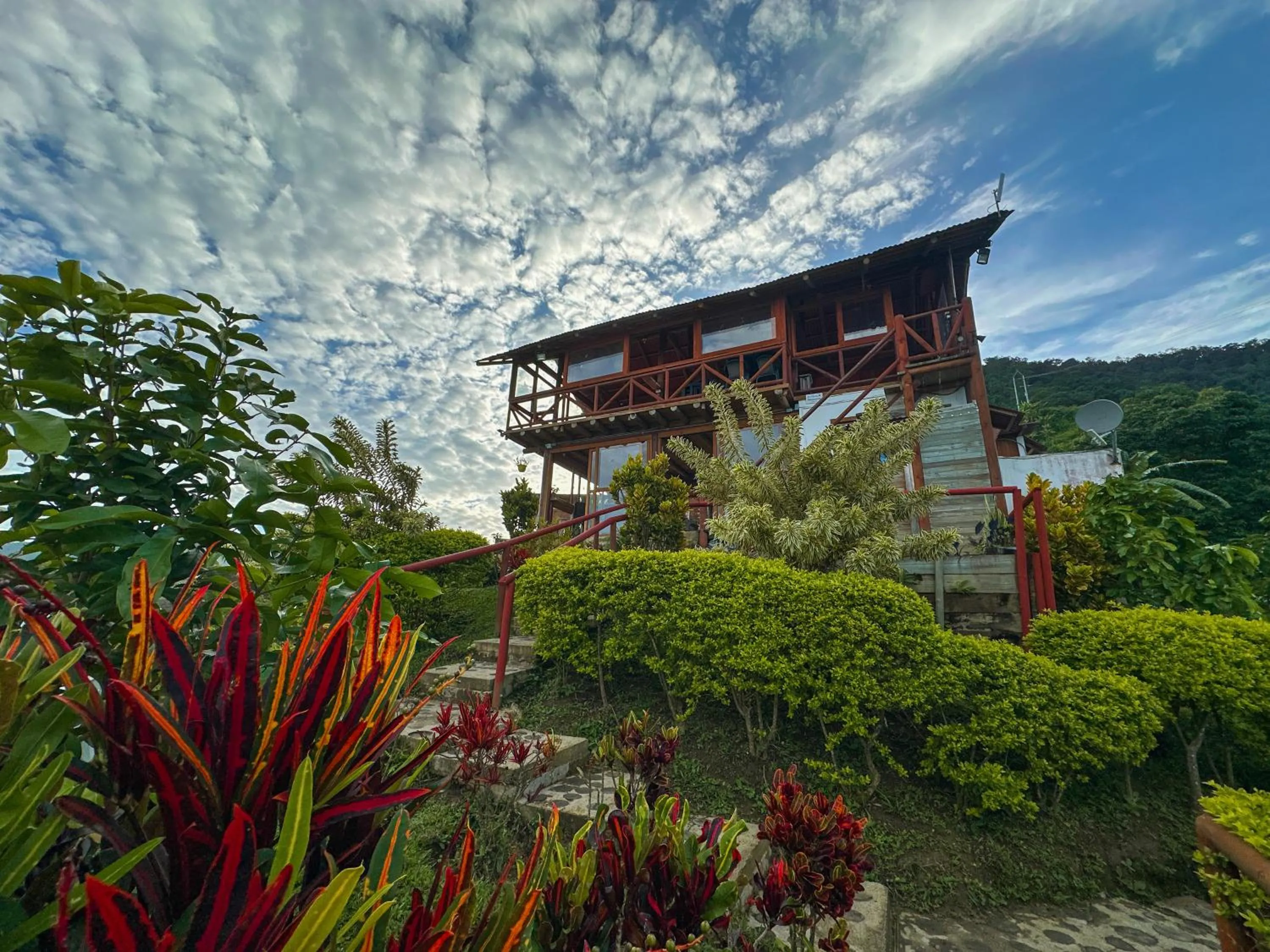 Property building in Loma Nevada Minca Hotel