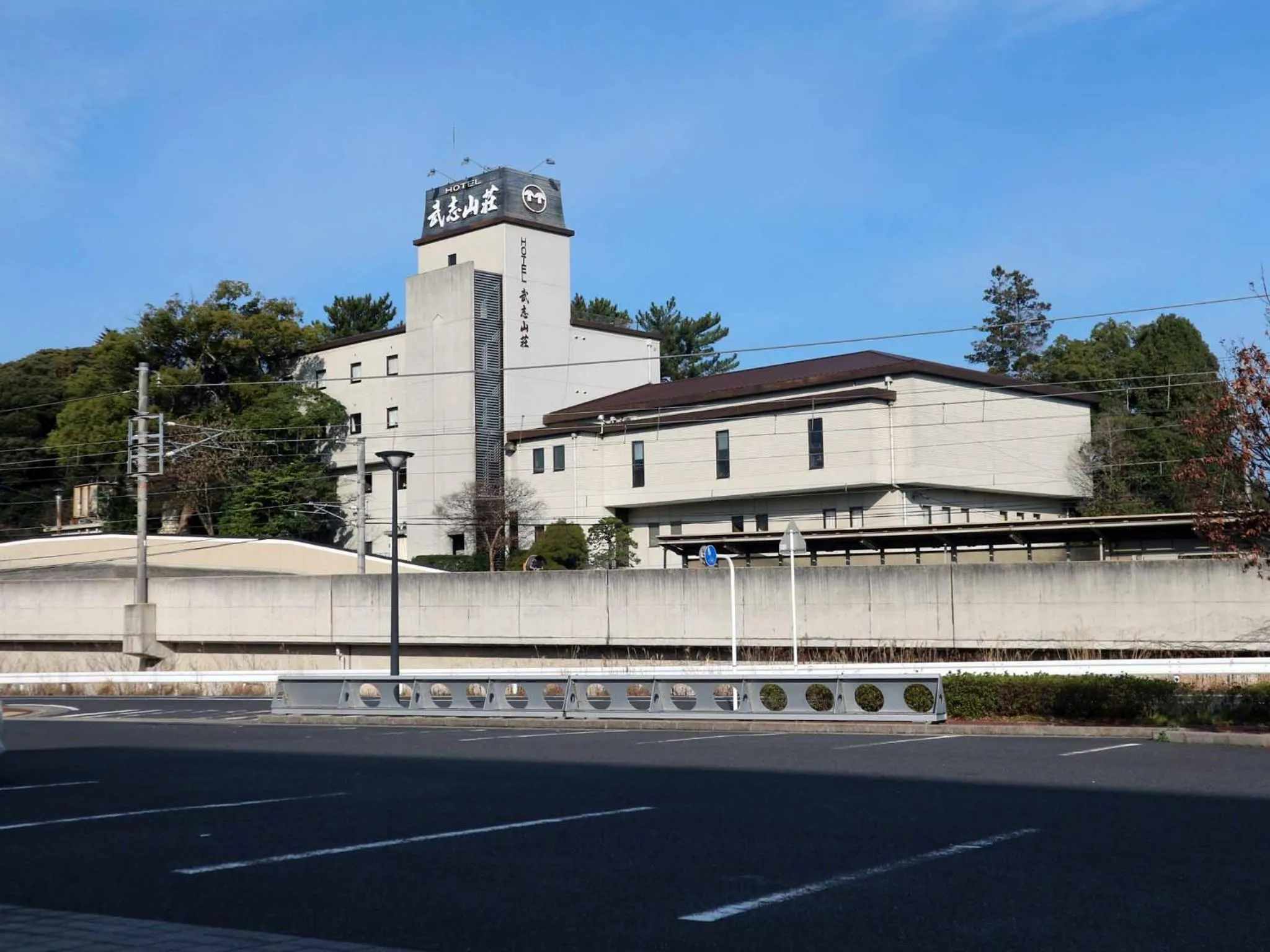 Facade/entrance in Hotel Takeshi Sanso
