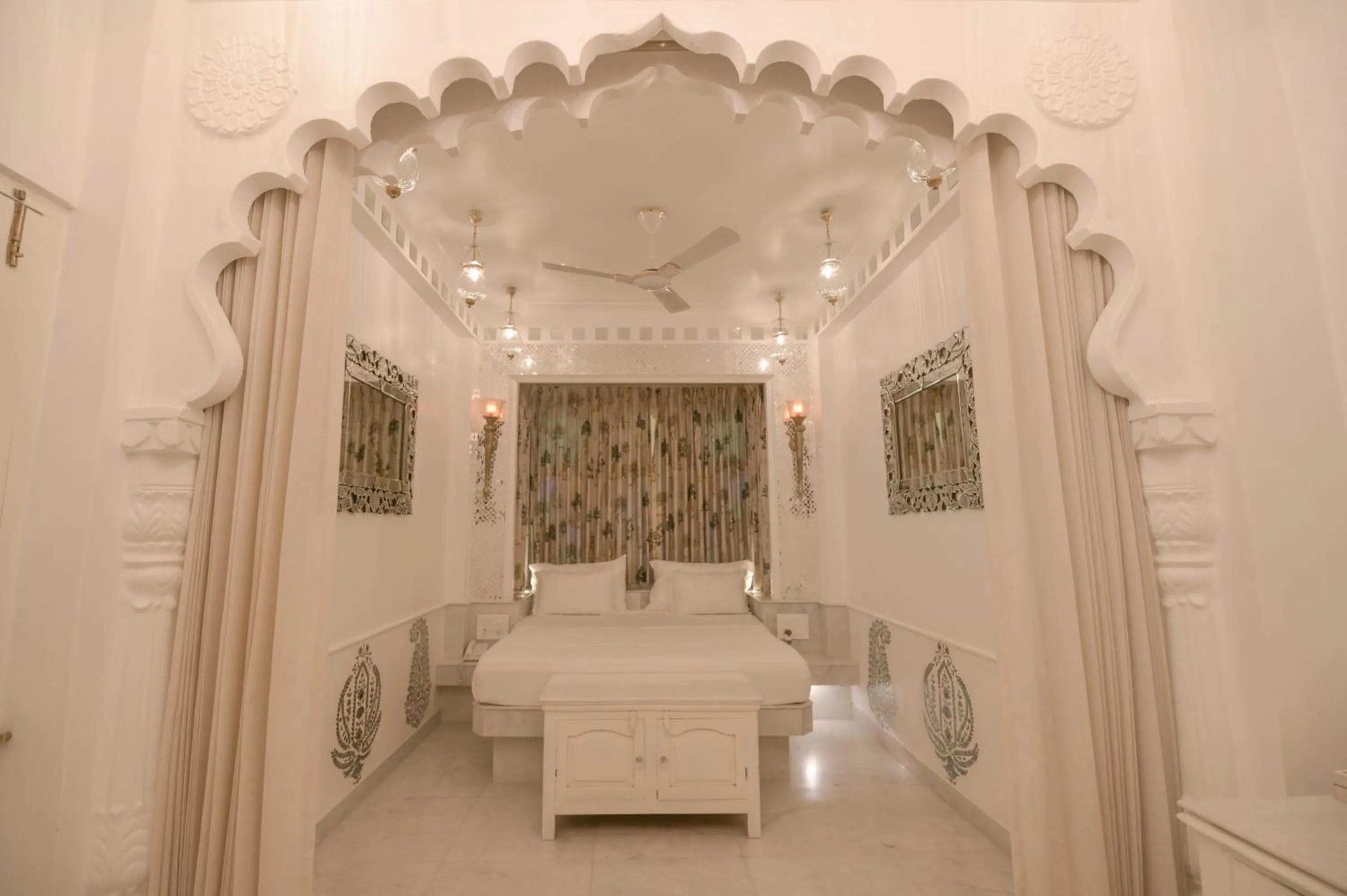 Bedroom in Jagat Niwas Palace