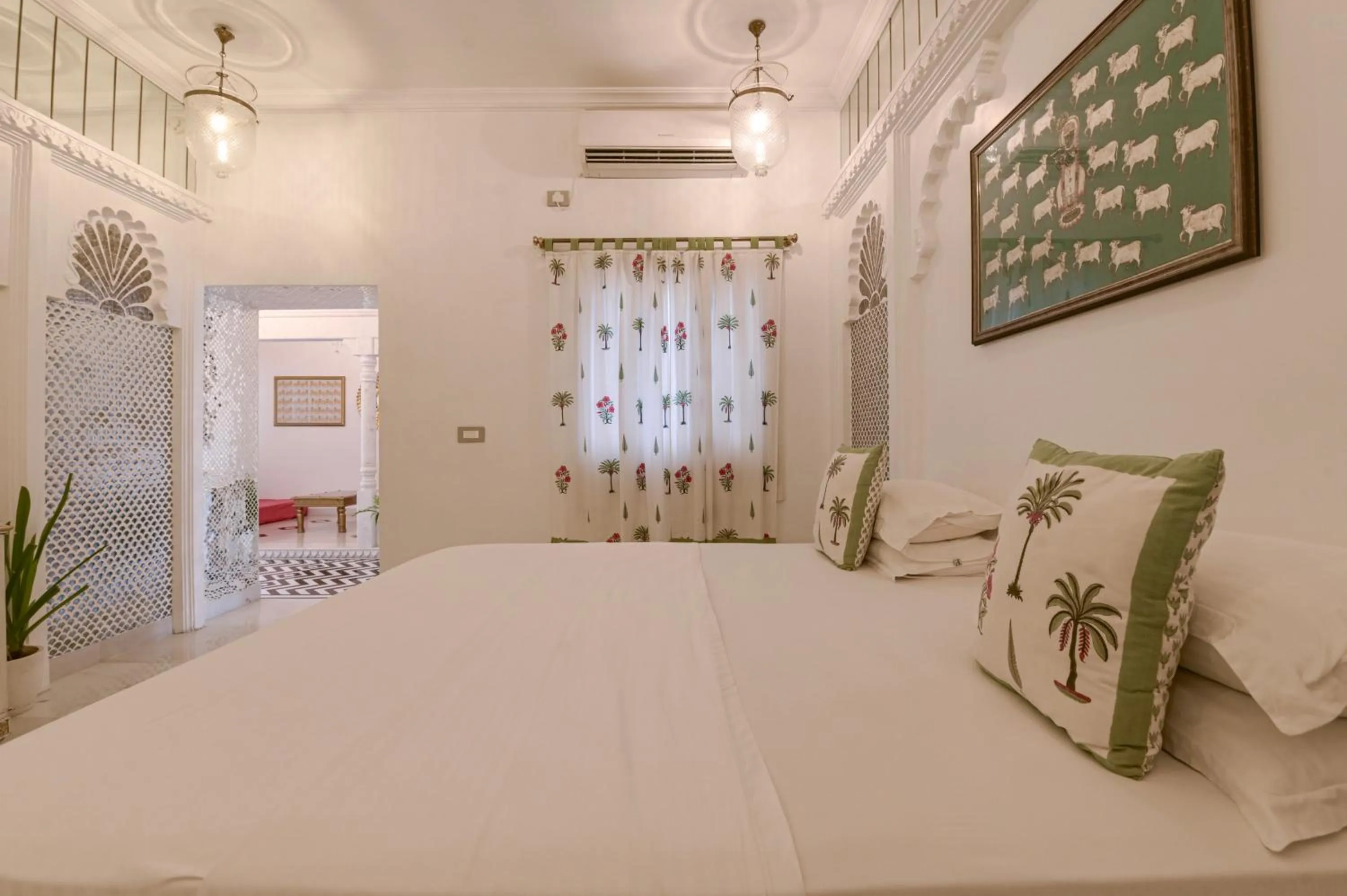 Bedroom, Bed in Jagat Niwas Palace