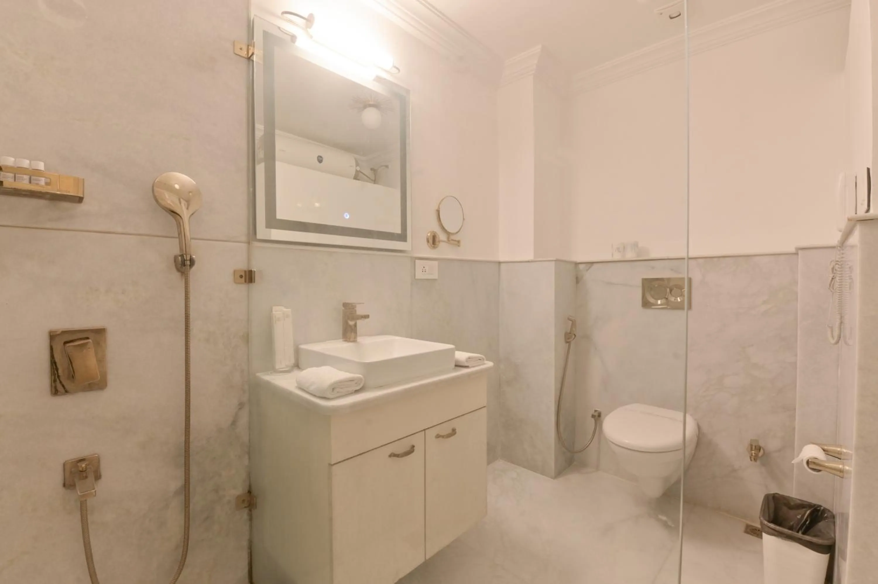 Bathroom in Jagat Niwas Palace